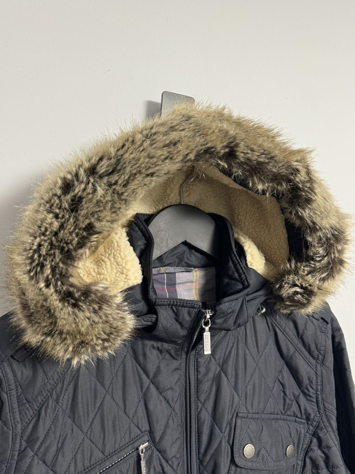 Barbour Barbour B.INTL Quilt Long Sleeve Jacket Hooded Fur Trim Wom Size L / US 10 / IT 46 - 7 Thumbnail