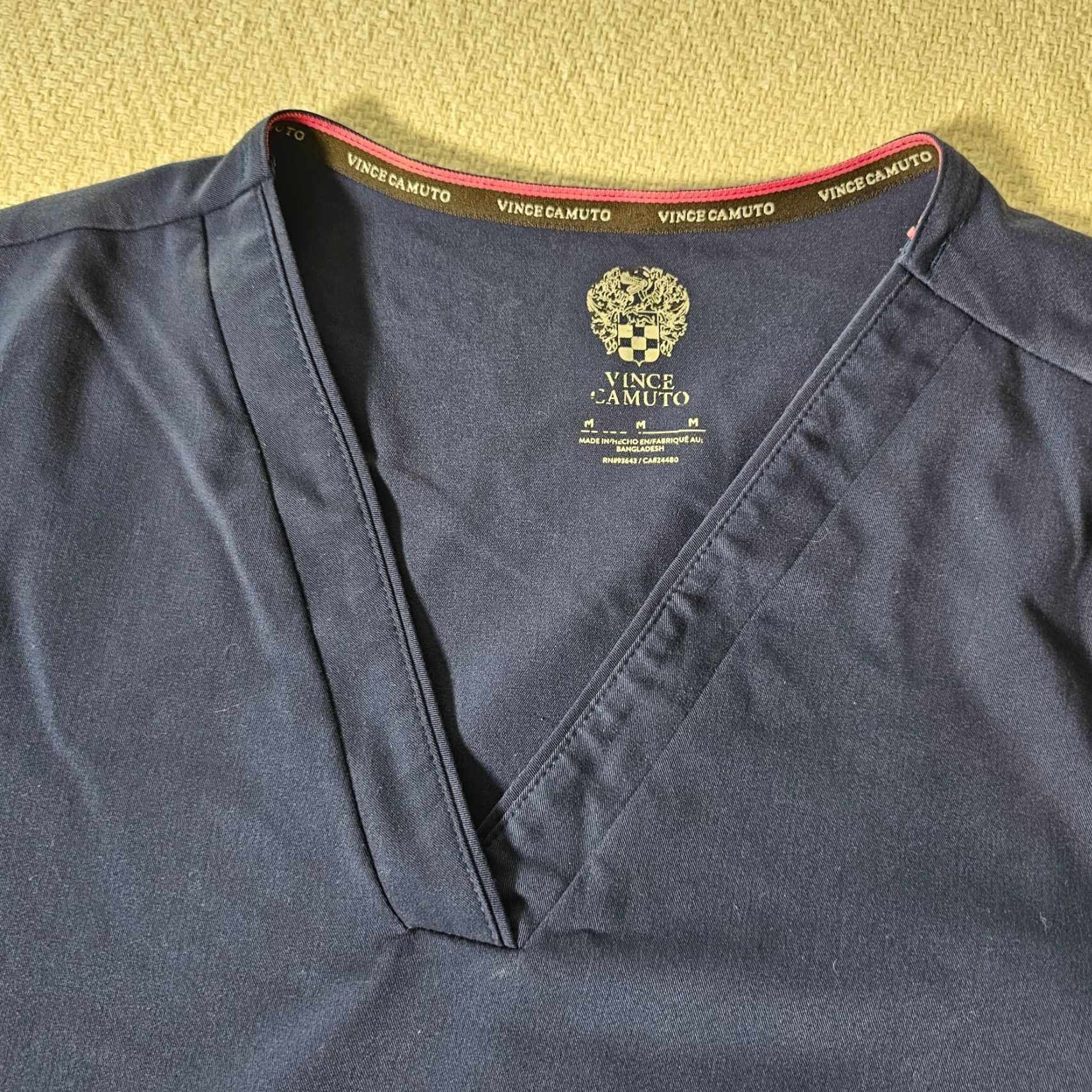 Vince Camuto Vince Camuto Scrub Top Women Medium Blue Rayon Blend Short Sleeve Uniform Wear Size M / US 6-8 / IT 42-44 - 6 Thumbnail