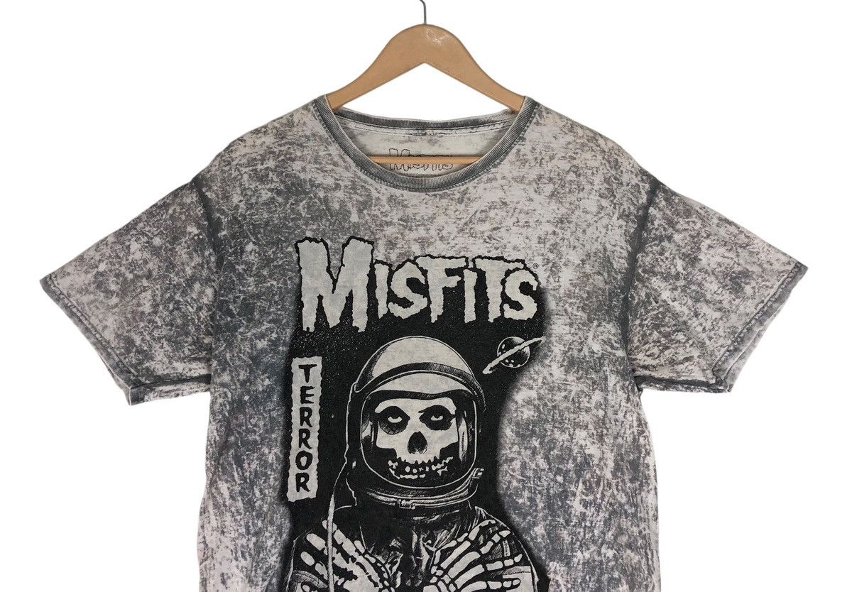 Band Tees Misfits Terror Lost In Space Stone Washed T shirt Size US M / EU 48-50 / 2 - 3 Thumbnail