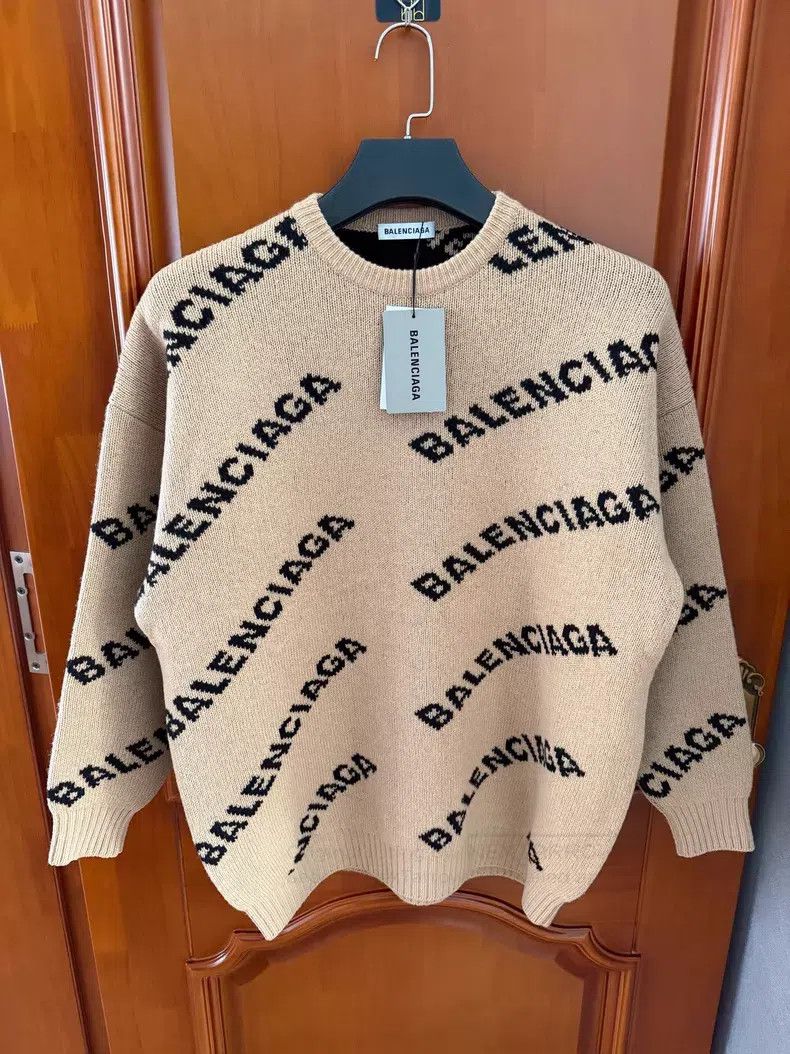 Balenciaga Balenciaga All-over printed logo wool sweater Size US XS / EU 42 / 0 - 1 Thumbnail