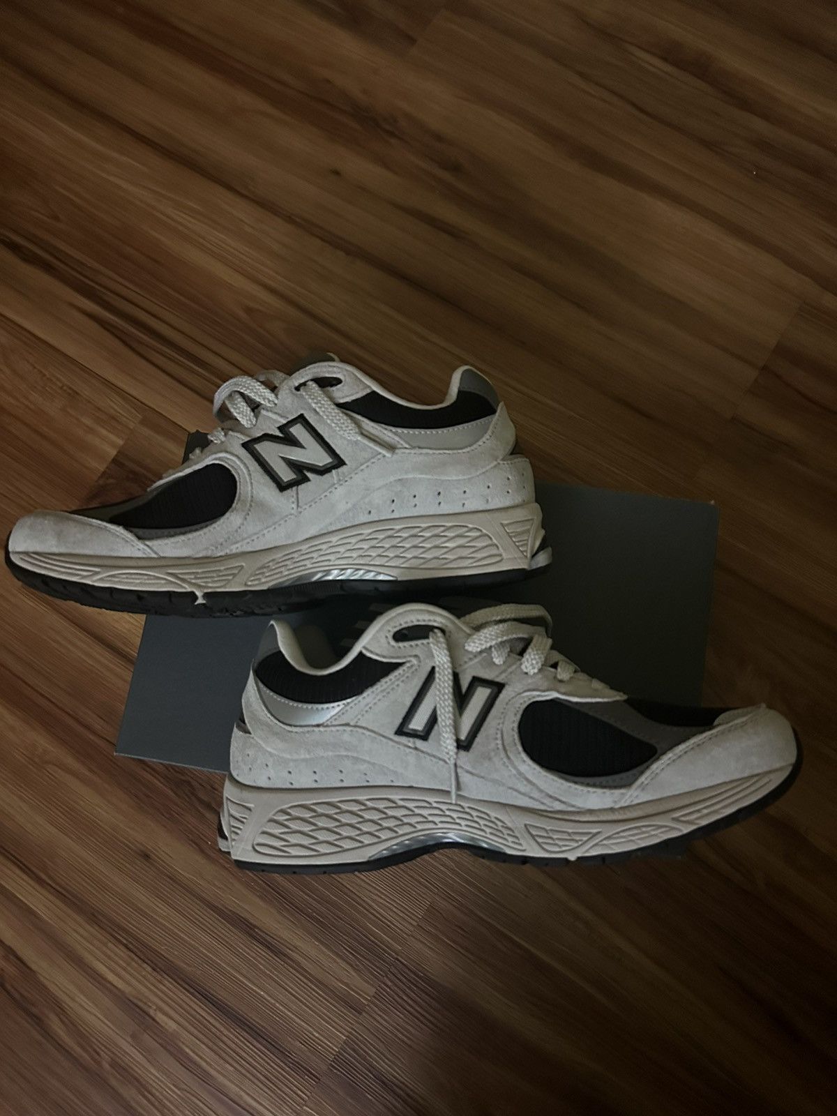 New Balance Black Grey New Balance 2002r Size US 9 / EU 42 - 2 Thumbnail