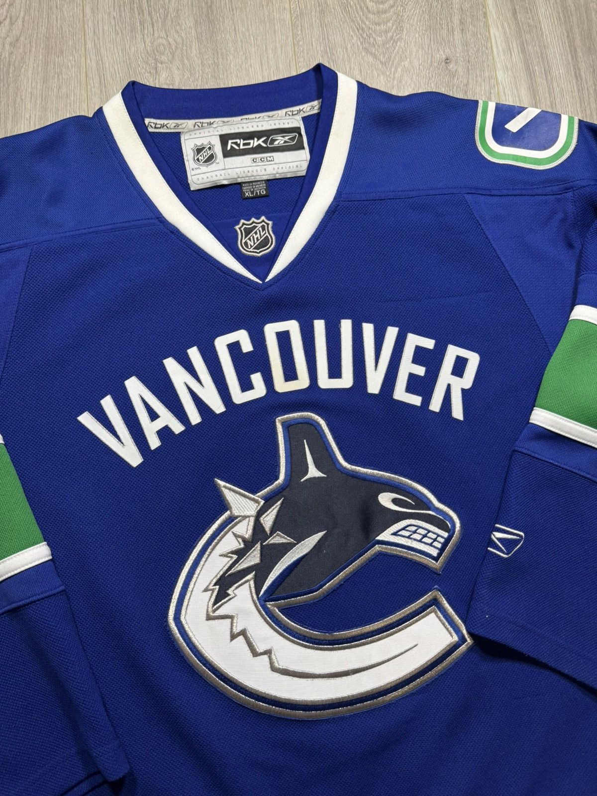 NHL × Reebok × Vintage Vancouver CANUCKS Reebok PREMIER NHL Jersey Size US XL / EU 56 / 4 - 3 Thumbnail