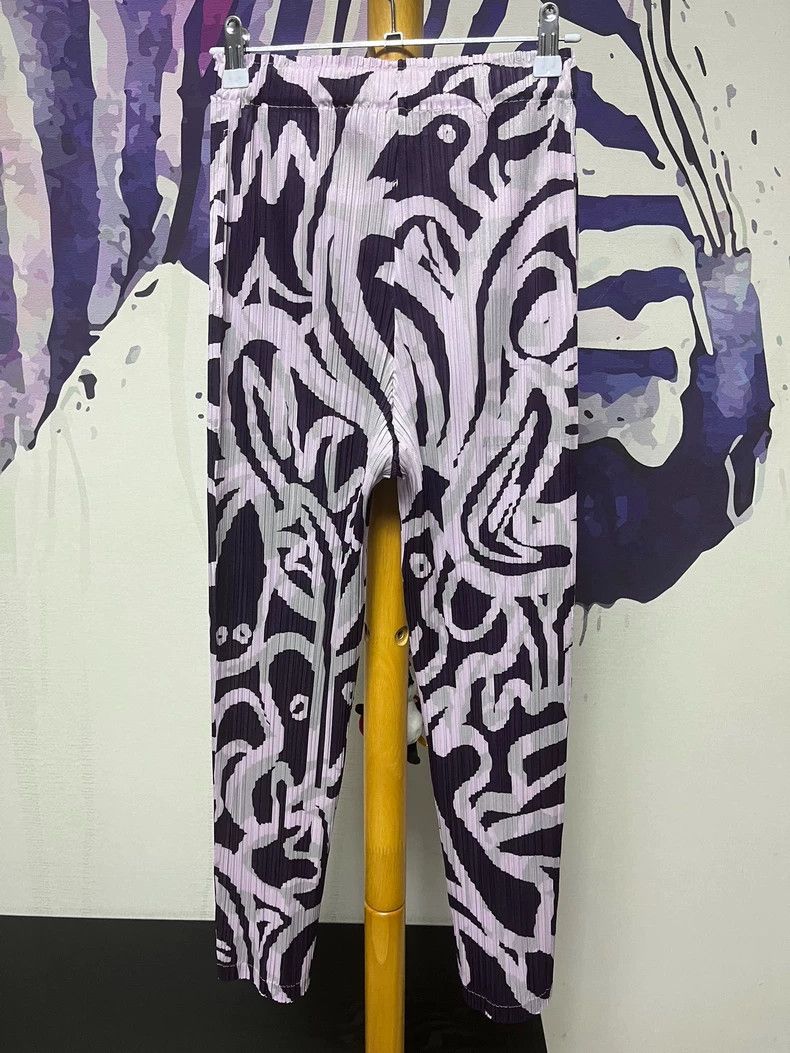 Issey Miyake Issey Miyake size:3 Floral color pattern impression pleate Size 22" - 2 Thumbnail