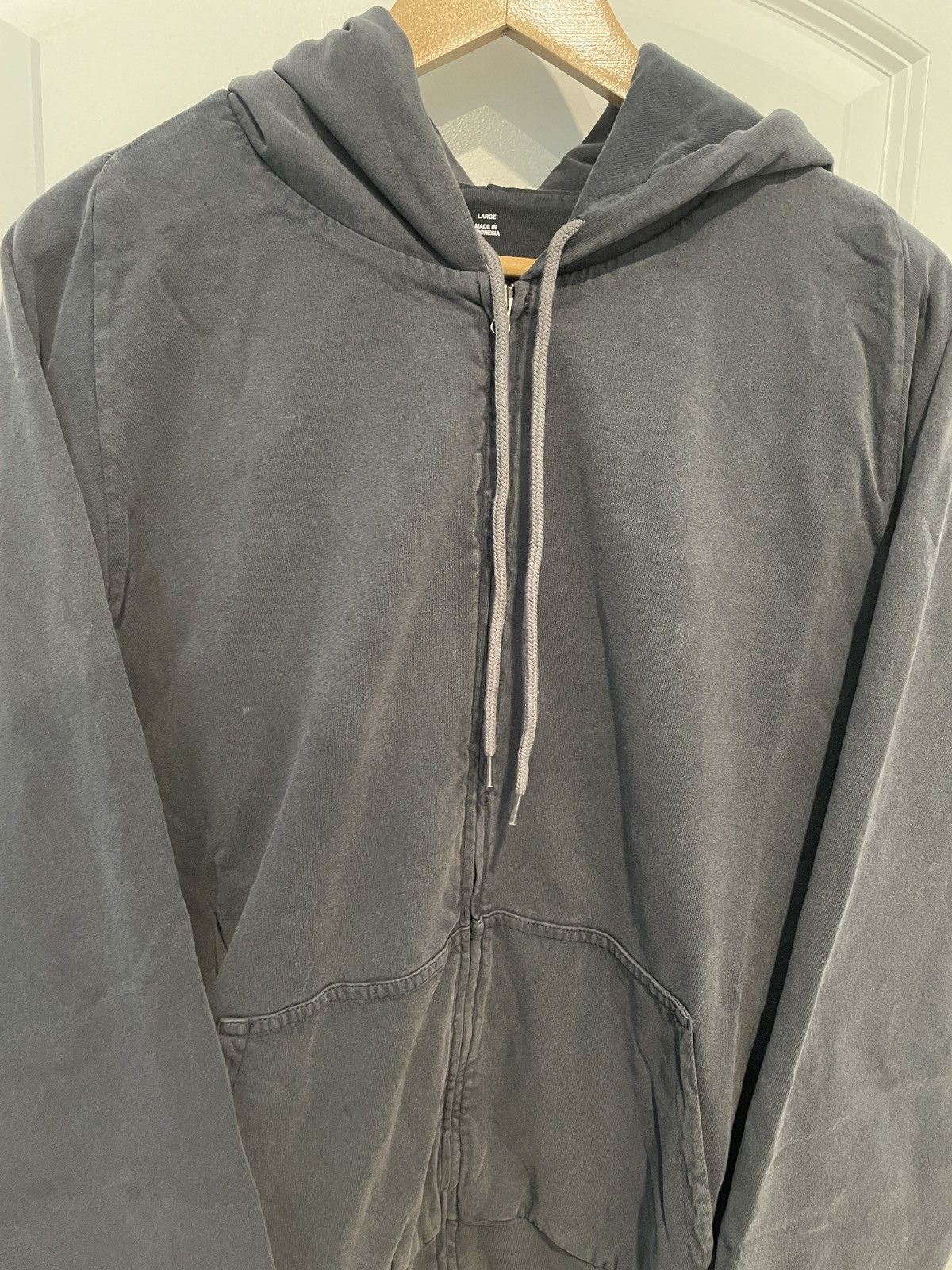 Balenciaga × Gap × Yeezy Yeezy Gap Zip Up Hoodie Poetic Black Large Size US L / EU 52-54 / 3 - 3 Thumbnail
