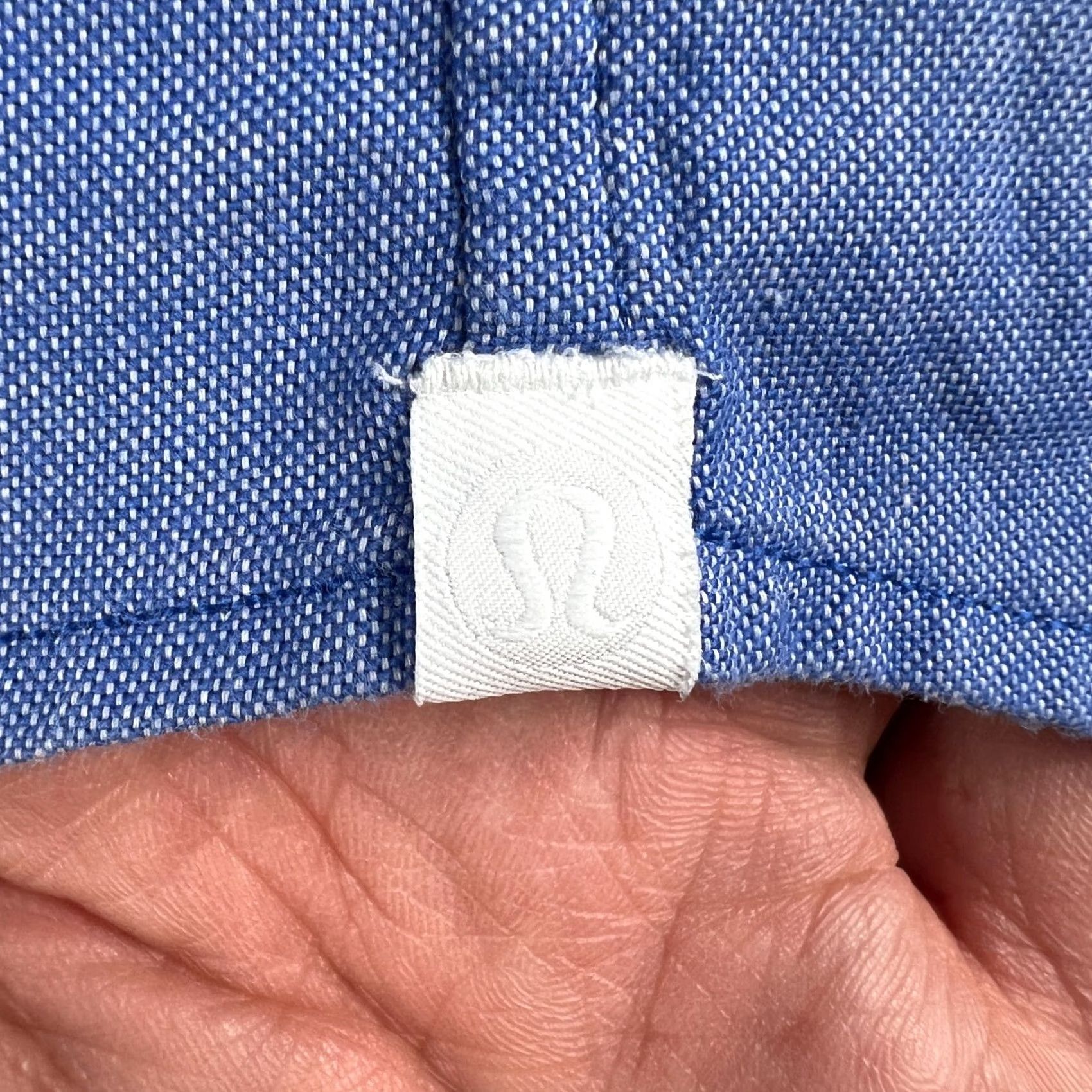 Lululemon Lululemon Commission Stretch Button Shirt Large Mens Blue Long Sleeve Size US L / EU 52-54 / 3 - 3 Thumbnail