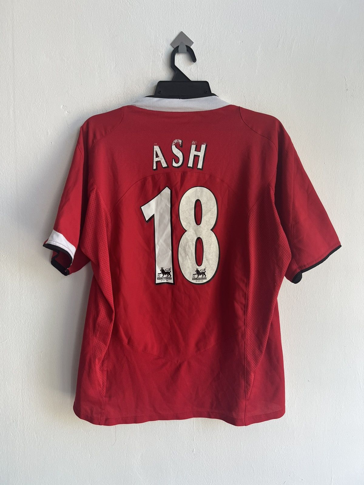 Nike Vintage 2004-05 Original Nike Manchester United Home Jersey Size US L / EU 52-54 / 3 - 4 Thumbnail