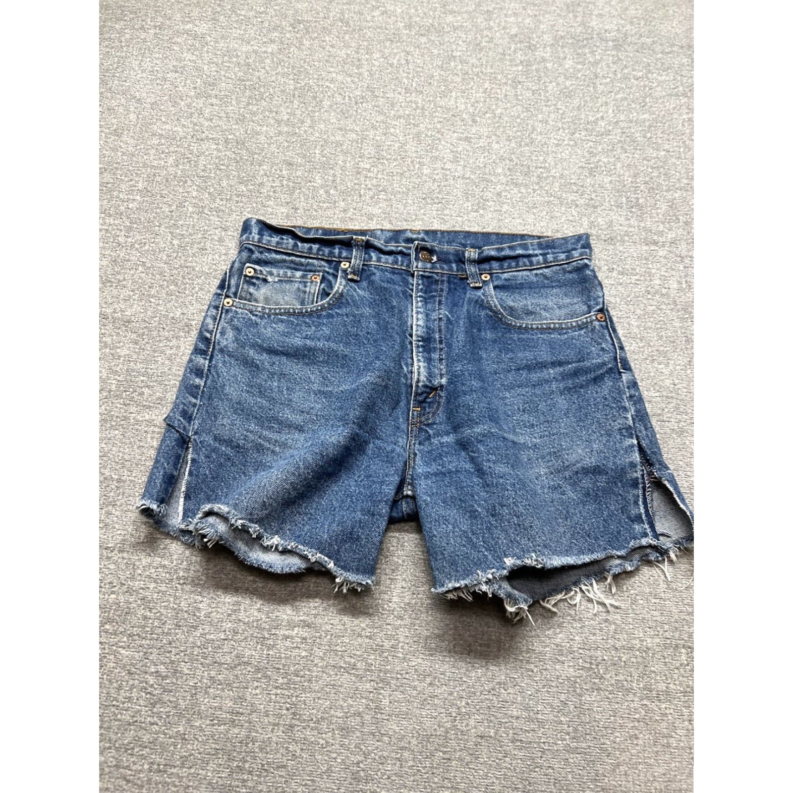 Levi's VINTAGE Levi’s 505 Denim Jean Shorts Cut Off Size 34” USA Blue Cotton Denim 80s Size US 34 / EU 50 - 4 Thumbnail