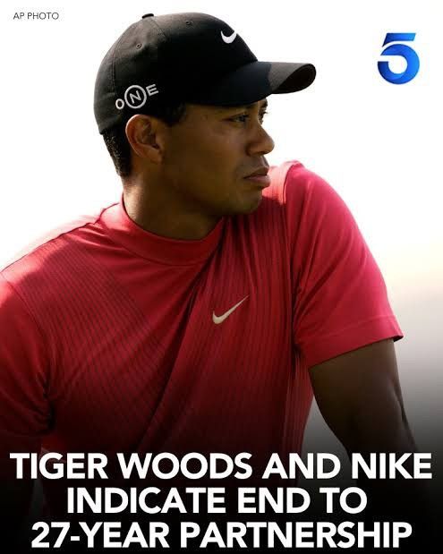 Nike × Tiger Woods Early Relase Tiger Woods x Nike Polos Size US L / EU 52-54 / 3 - 9 Thumbnail