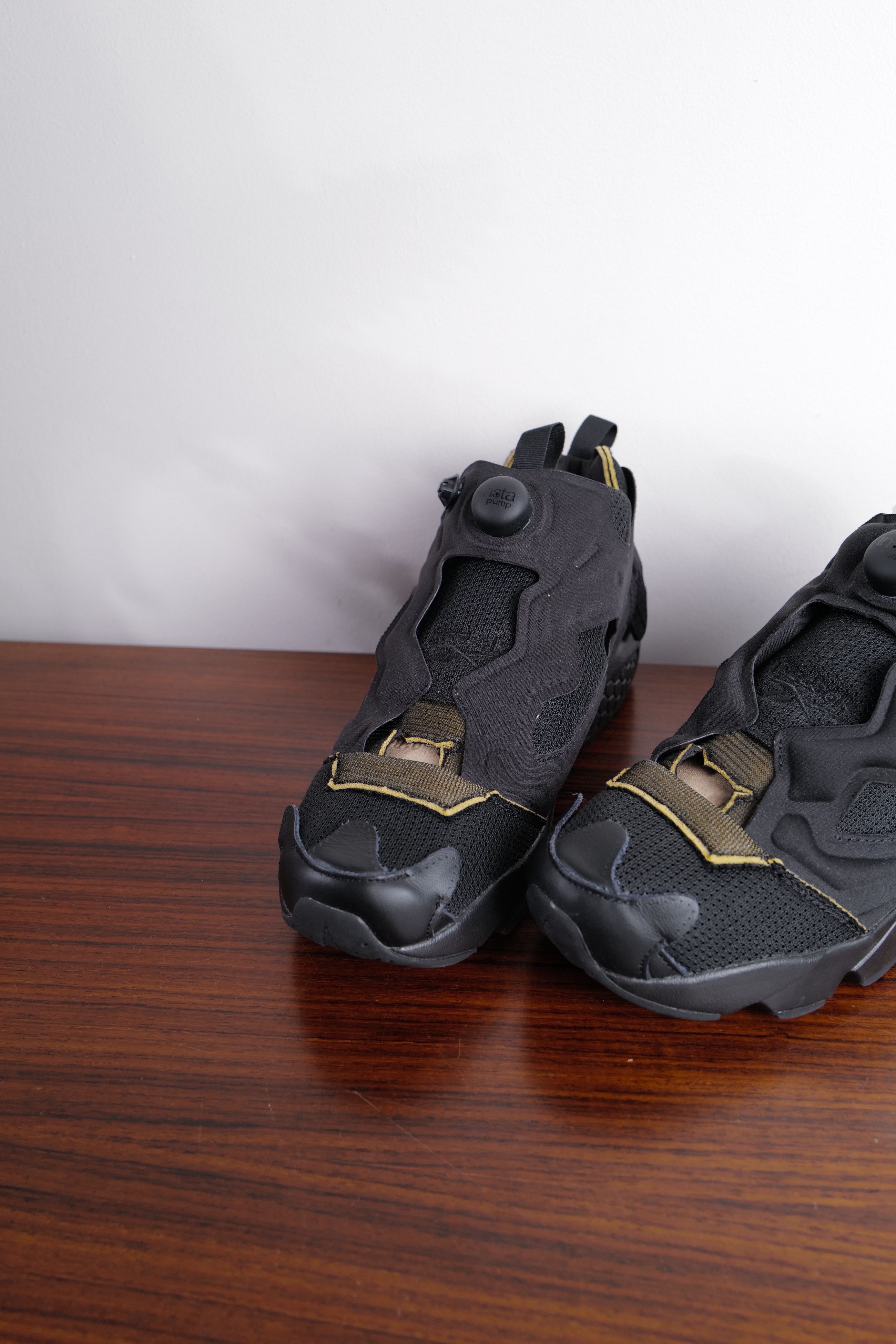 Maison Margiela × Reebok INSTA PUMP Size US 9.5 / EU 42-43 - 4 Thumbnail
