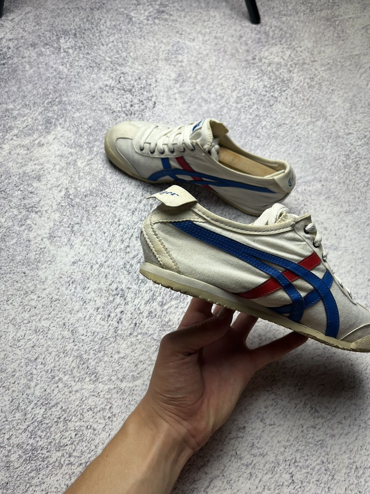 Asics Asics Onitsuka Tiger Mexico 66 Distressed Sneakers 10 Rare Size US 6 / EU 39 - 10 Thumbnail