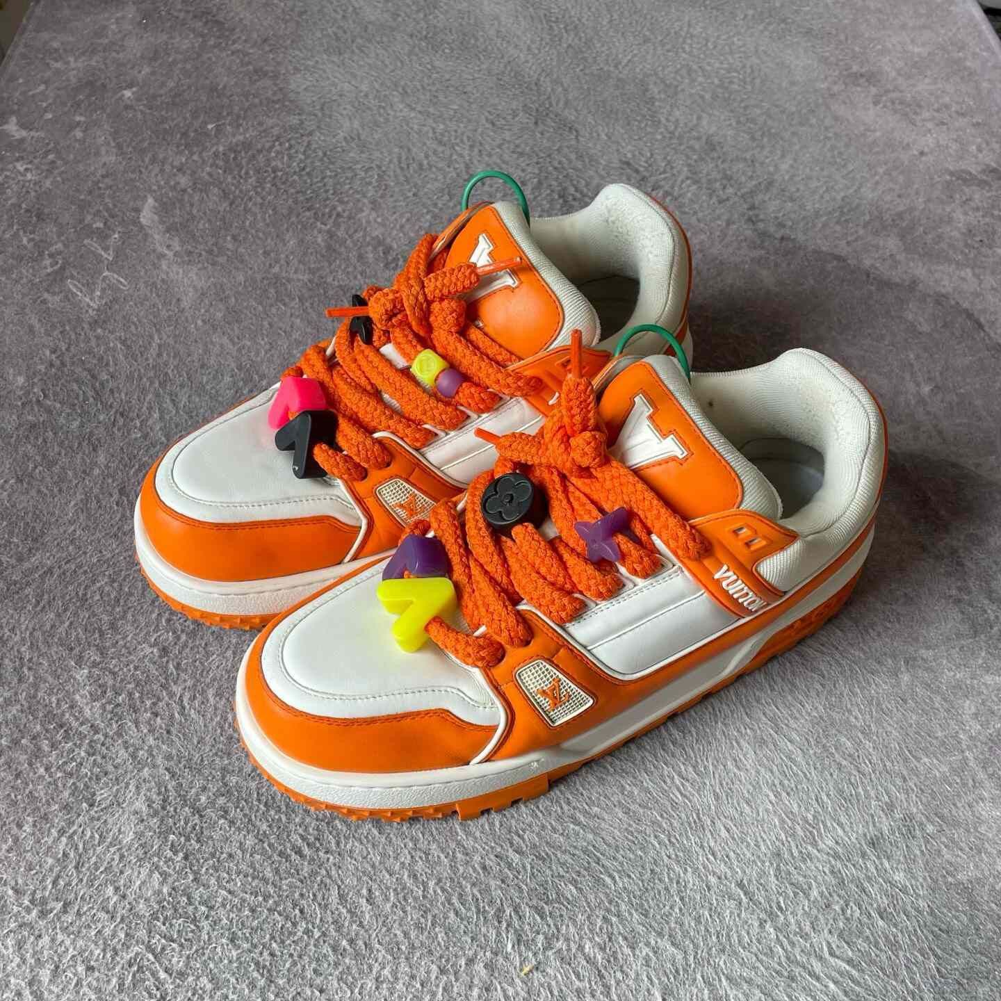 Louis Vuitton Louis Vuitton Training White Lowtop Sneakers 43 Men Size US 10 / EU 43 - 1 Thumbnail