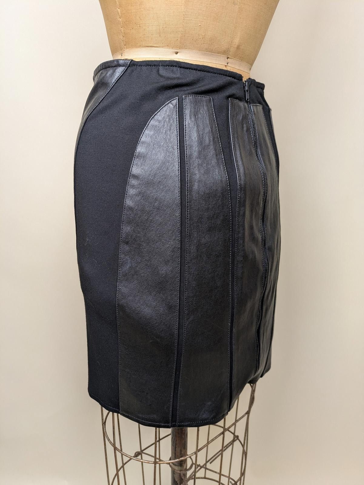 Helmut Lang helmut lang black lambskin leather mini skirt Size 28" / US 6 / IT 42 - 2 Thumbnail