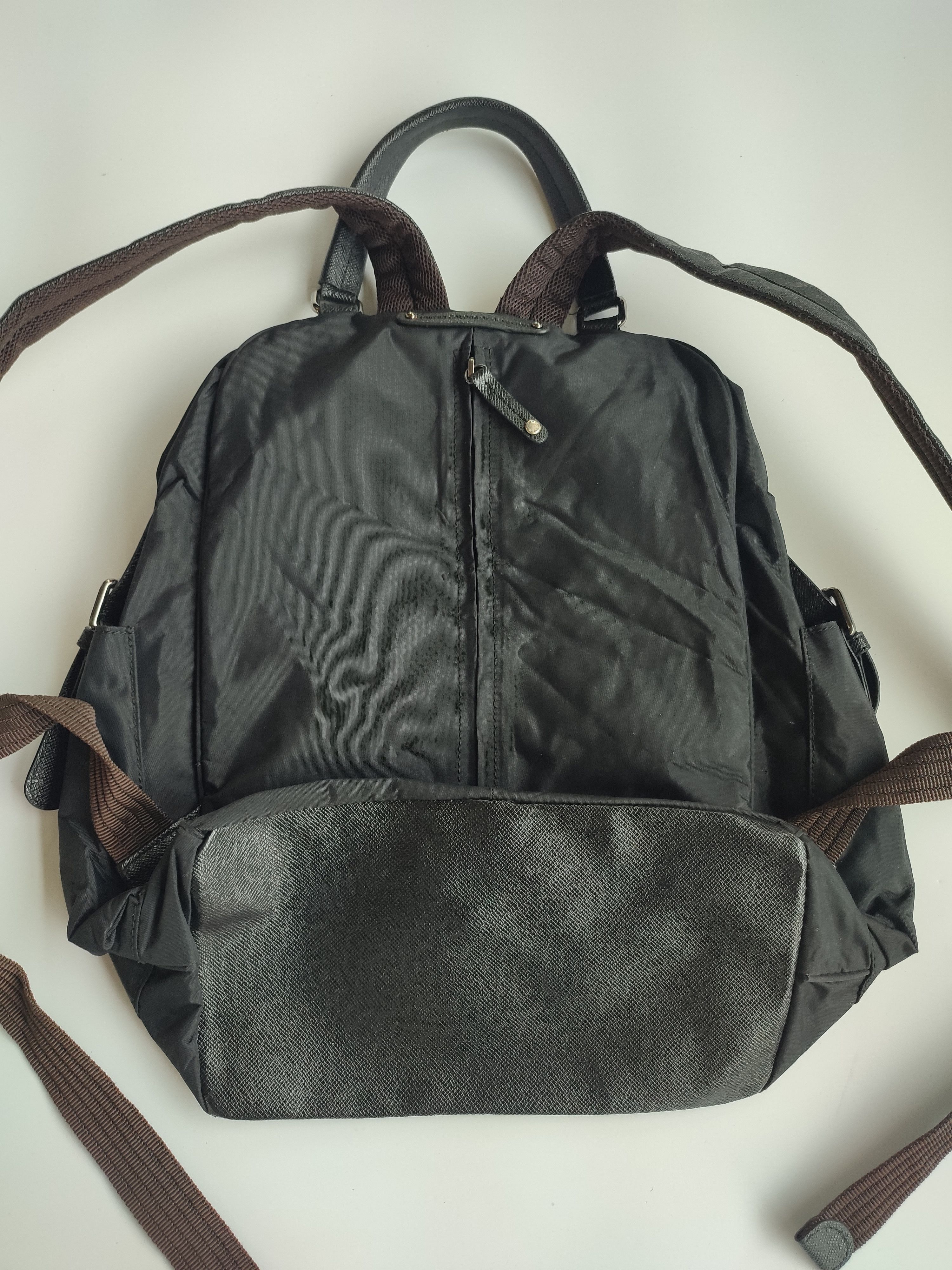 United Colors Of Benetton UNITED COLOR BENETTON (UCB) RARE BLACK BACKPACK Size ONE SIZE - 2 Thumbnail