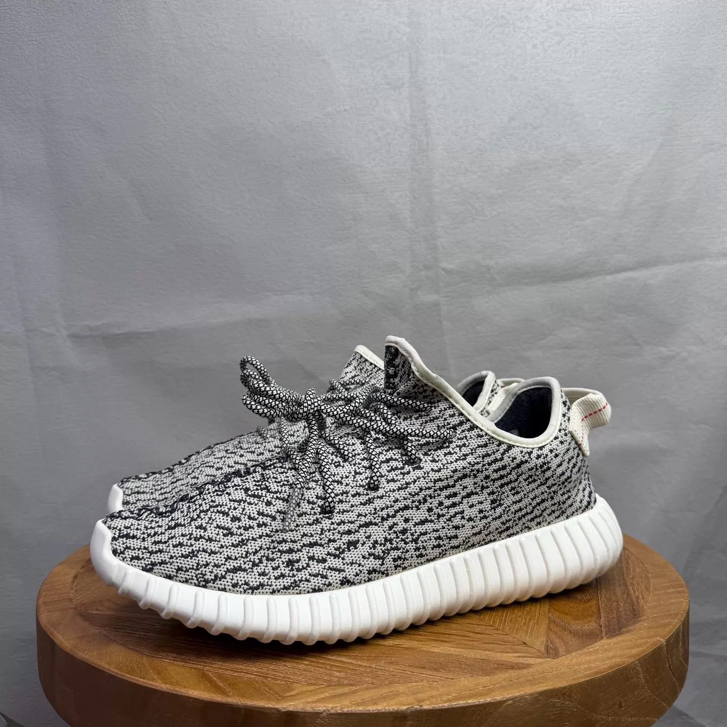 Adidas Adidas Yeezy 350 V1 Static 2022 44 EU 98 New Size US 11 / EU 44 - 1 Thumbnail