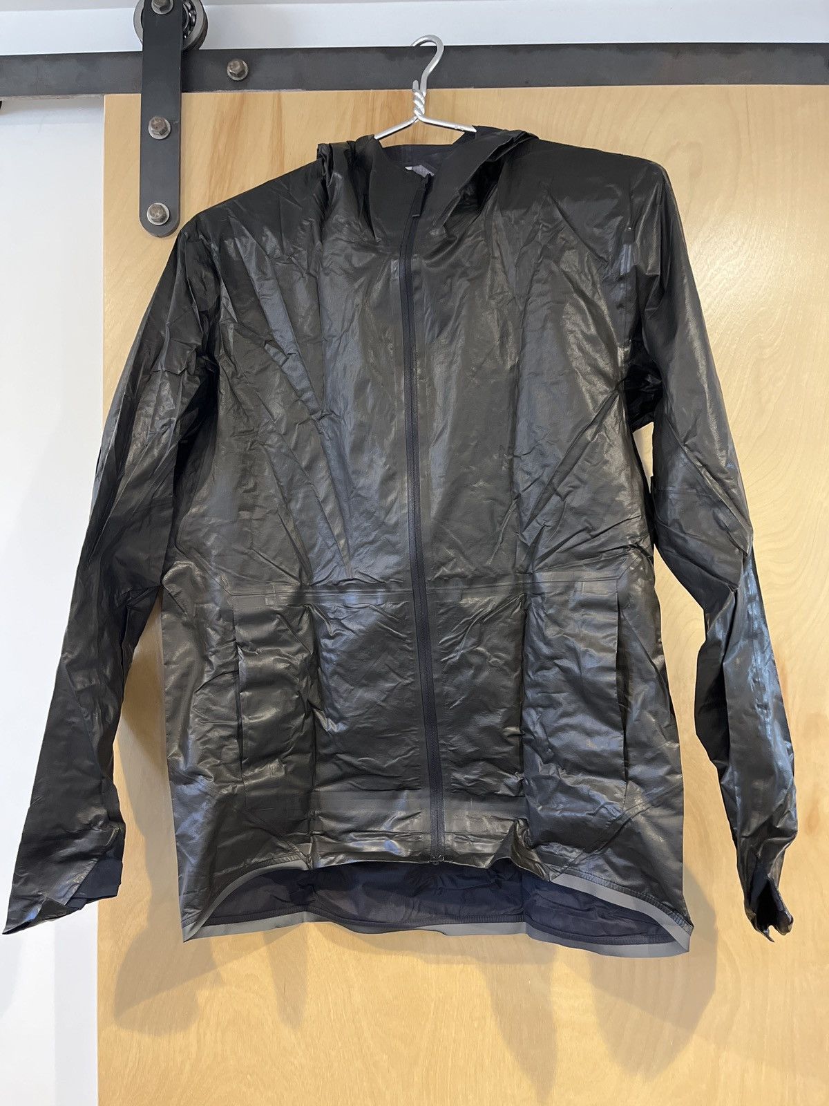 image of Arcteryx New Arc’Teryx Veilance Rhomb Hooded Jacket in Black, Men's (Size Small)