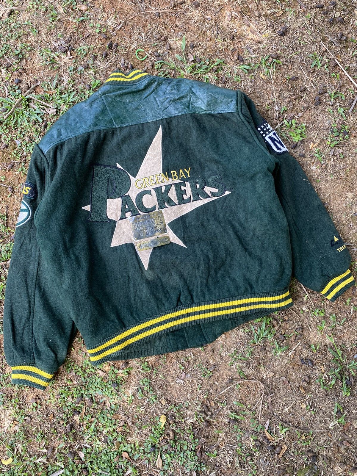 image of Bomber Jacket x Nfl Vintage 90's Packers Jacket Nfl Bomber in Green, Men's (Size Large)