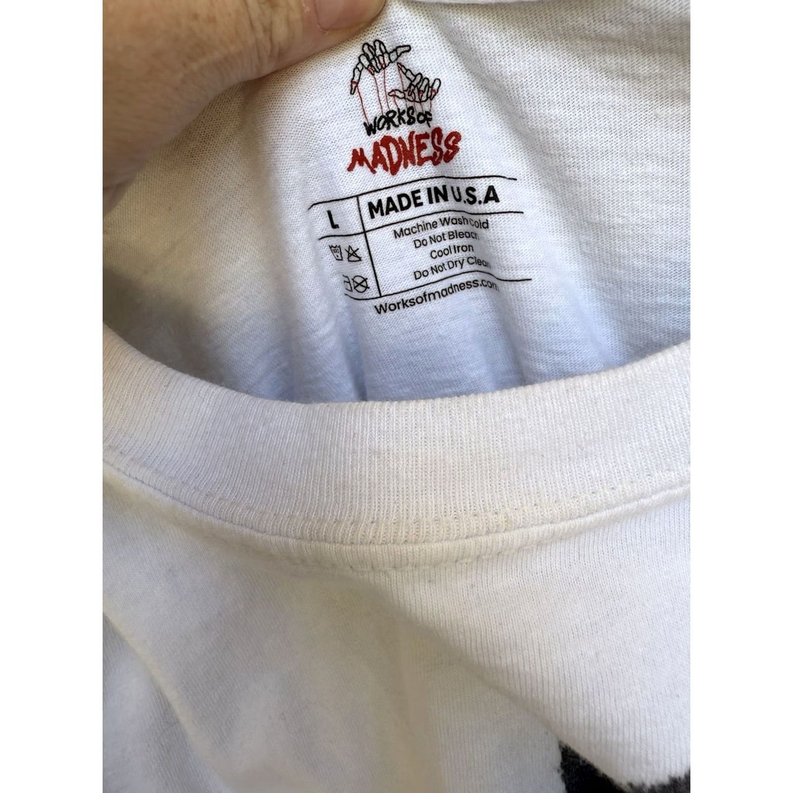 Vintage VINTAGE Works Of Madness Colossal Skeleton T Shirt Made In USA ASTRO World Trippie Emo L White Unisex Adults Mens Women Size US L / EU 52-54 / 3 - 3 Thumbnail