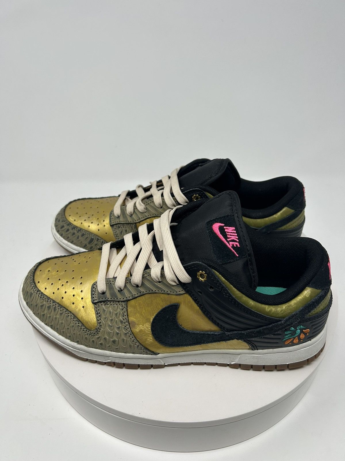 dia de los muertos nikes
