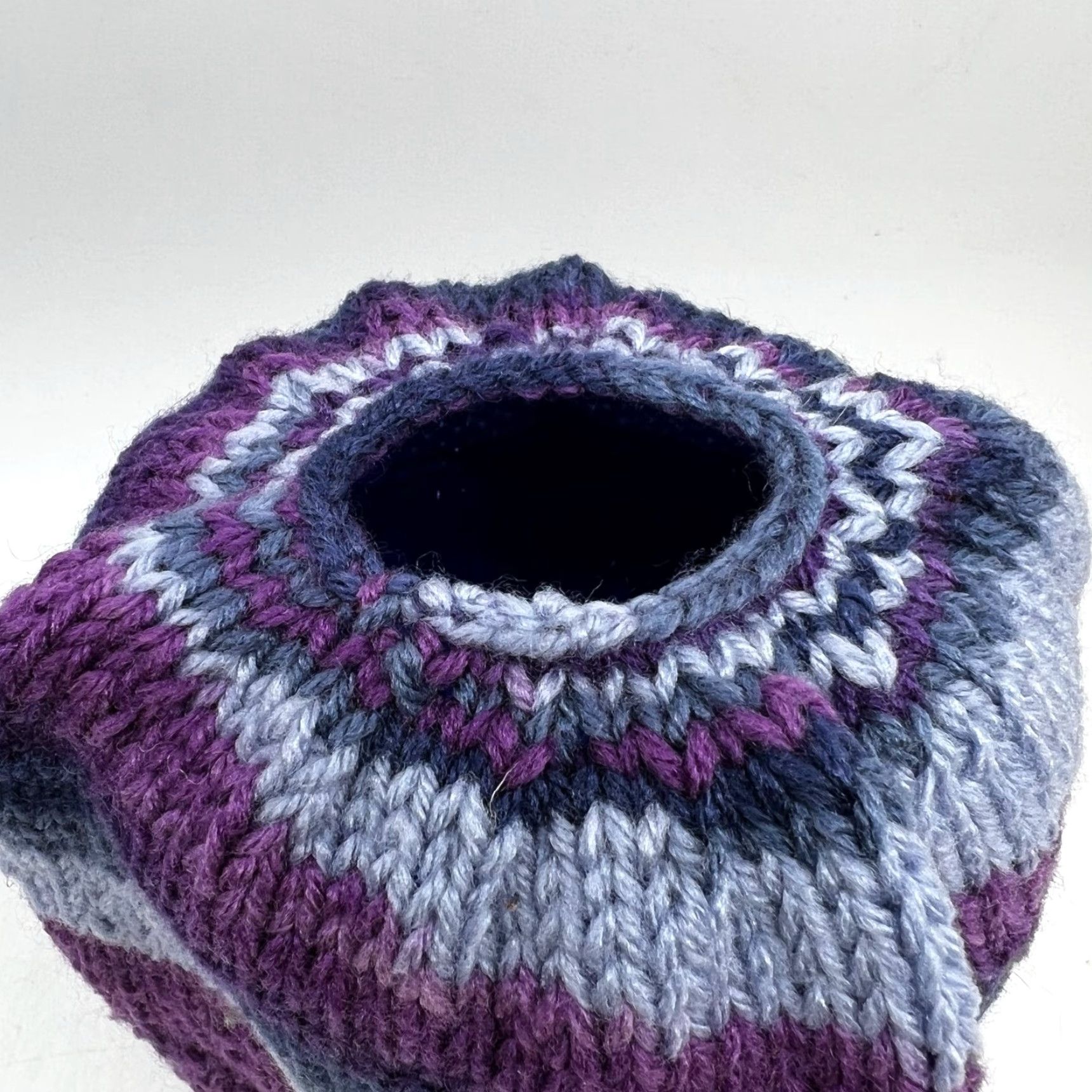Vintage VINTAGE Hand Knitted Purple Ski Beanie Hat One Size Made in USA Teens Size ONE SIZE - 3 Thumbnail