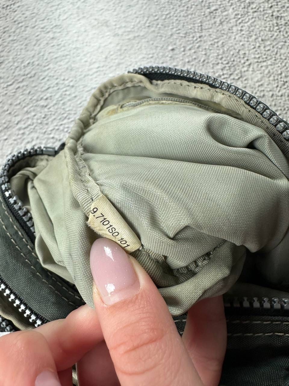 Japanese Brand Vintage Japan Messenger Sling Bag Distressed Y2K Faded Size ONE SIZE - 15 Thumbnail