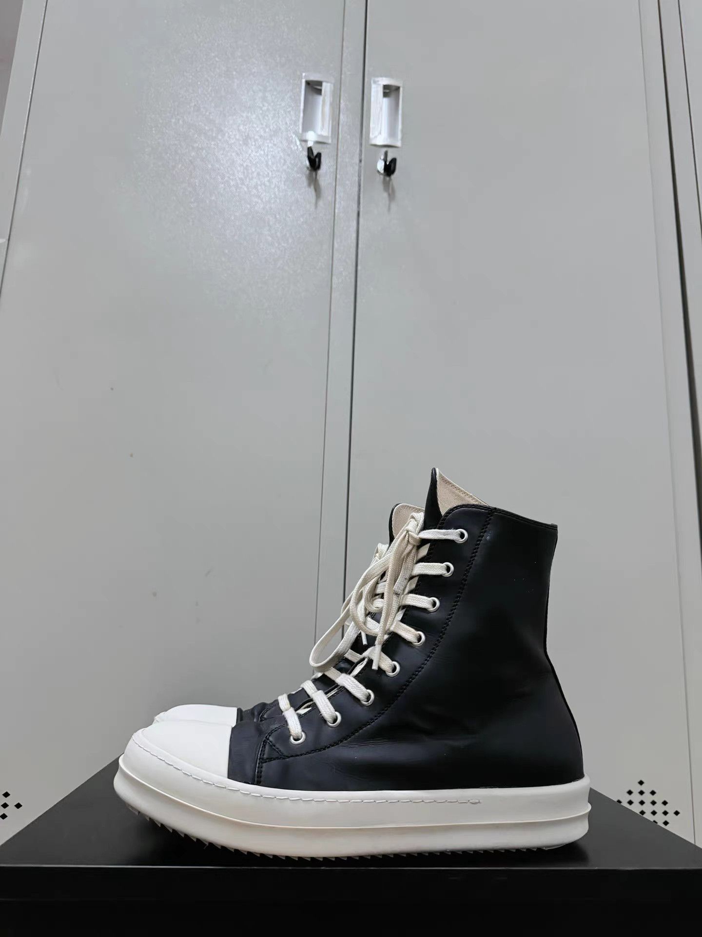 Rick Owens Drkshdw Rick Owens Drkshdw waxed canvas Converse high-top sneakers Size US 8 / EU 41 - 7 Thumbnail