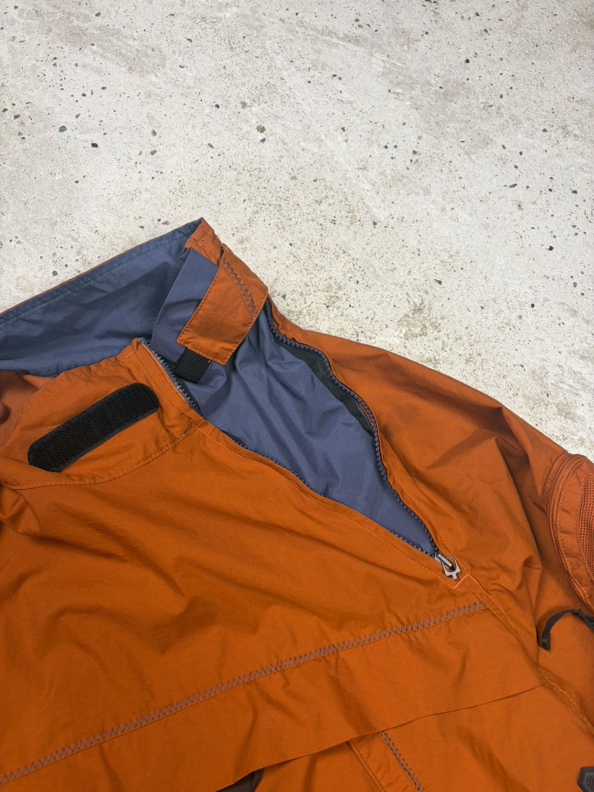 Nike ACG Vintage 2000s Nike ACG Asymmetrical Zip Anorak Jacket Size US L / EU 52-54 / 3 - 16 Thumbnail