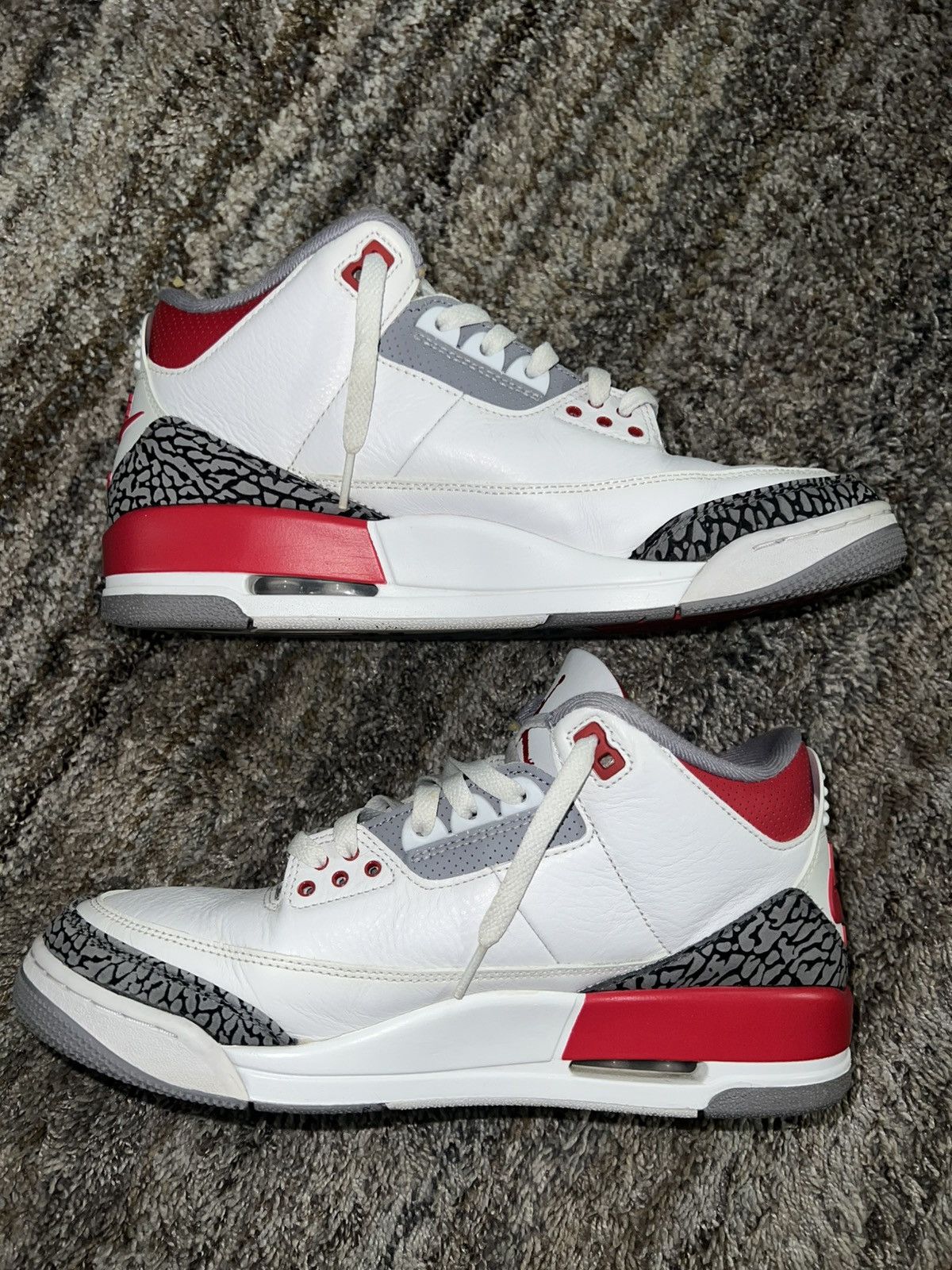 Jordan Brand Air Jordan 3 Fire Red Size 10.5 Size US 10.5 / EU 43-44 - 3 Thumbnail