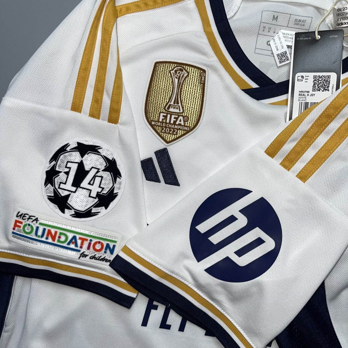 Adidas × Vintage NWT REAL MADRID 2023/2024 FOOTBALL HOME JERSEY #22 RUDIGER Size US M / EU 48-50 / 2 - 7 Thumbnail