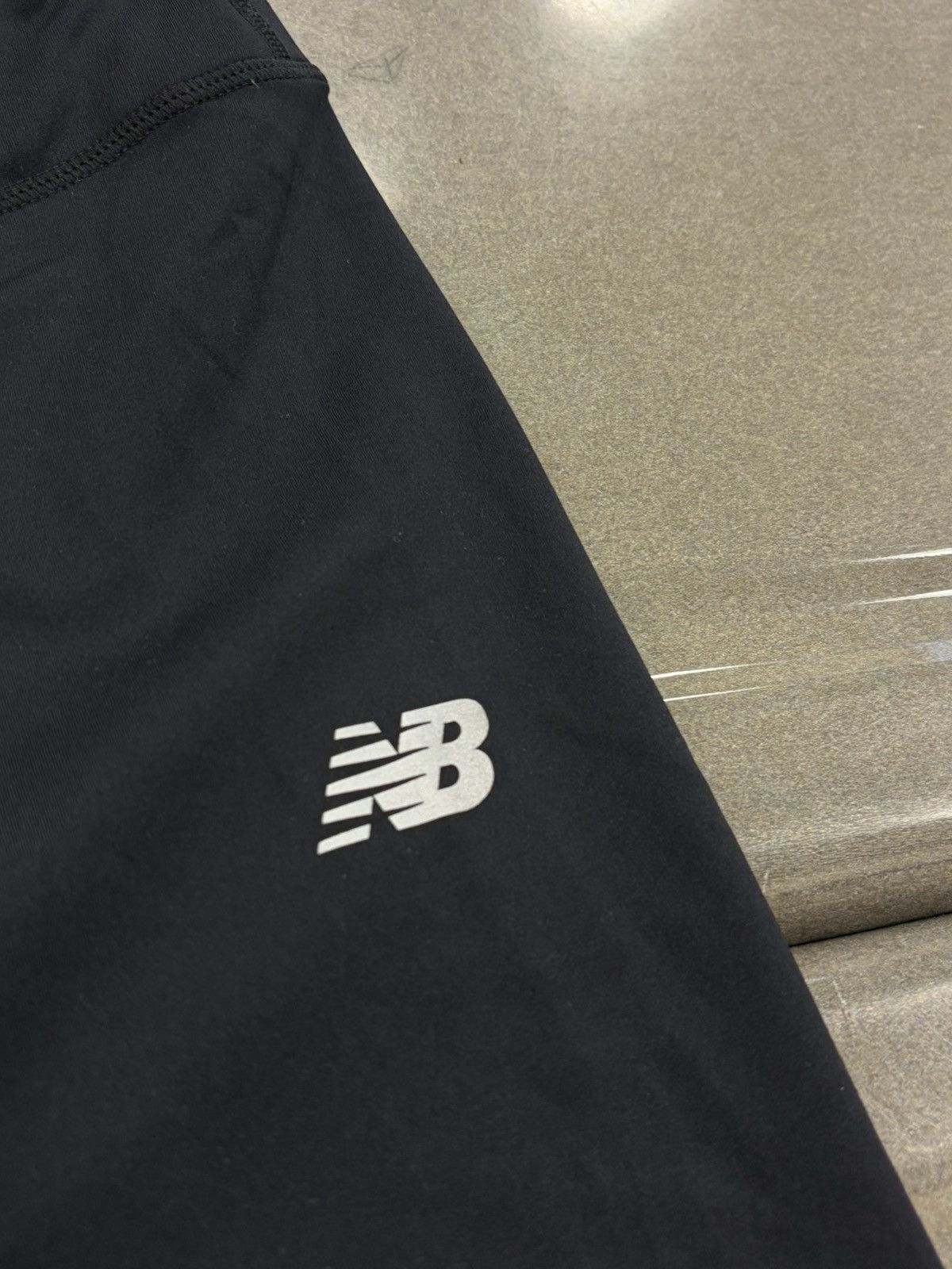 New Balance New Balance Leggings Mens Medium NB Dry Athletic Leggings Size US 27 - 2 Thumbnail