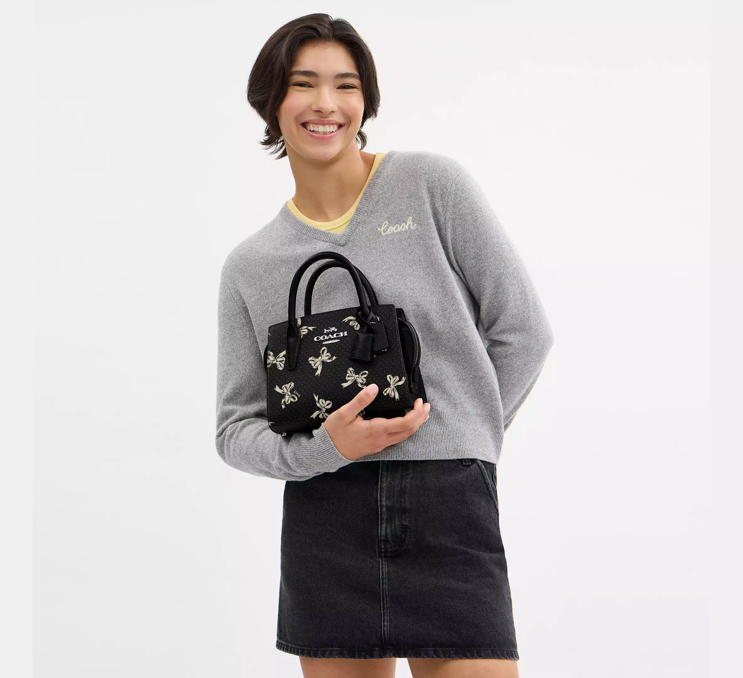 Coach Nwt Coach Andrea Carryall Bag With Bow Print CAA77 Size ONE SIZE - 9 Thumbnail