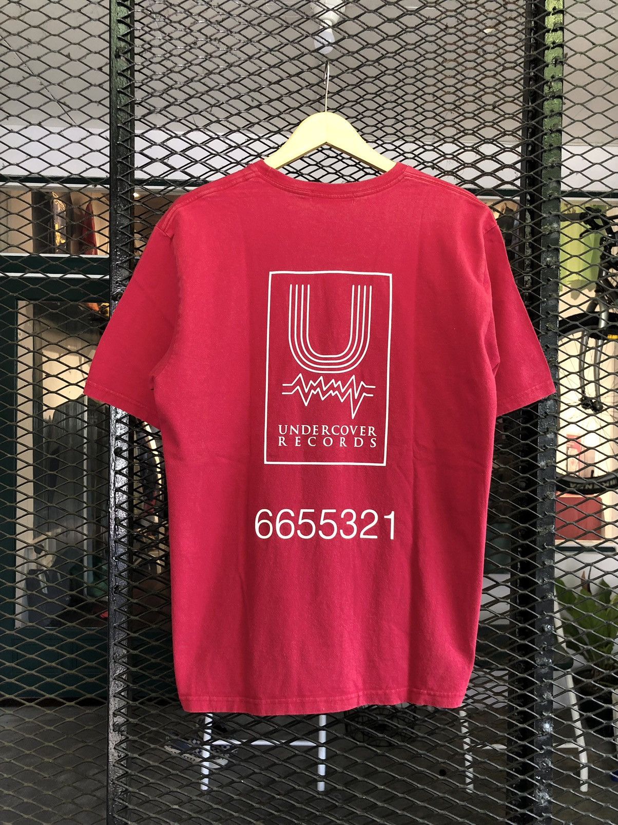 Japanese Brand UNDERCOVER RECORDS THE OOZHASSNY ANIMALS SHIRT Size US XL / EU 56 / 4 - 2 Thumbnail