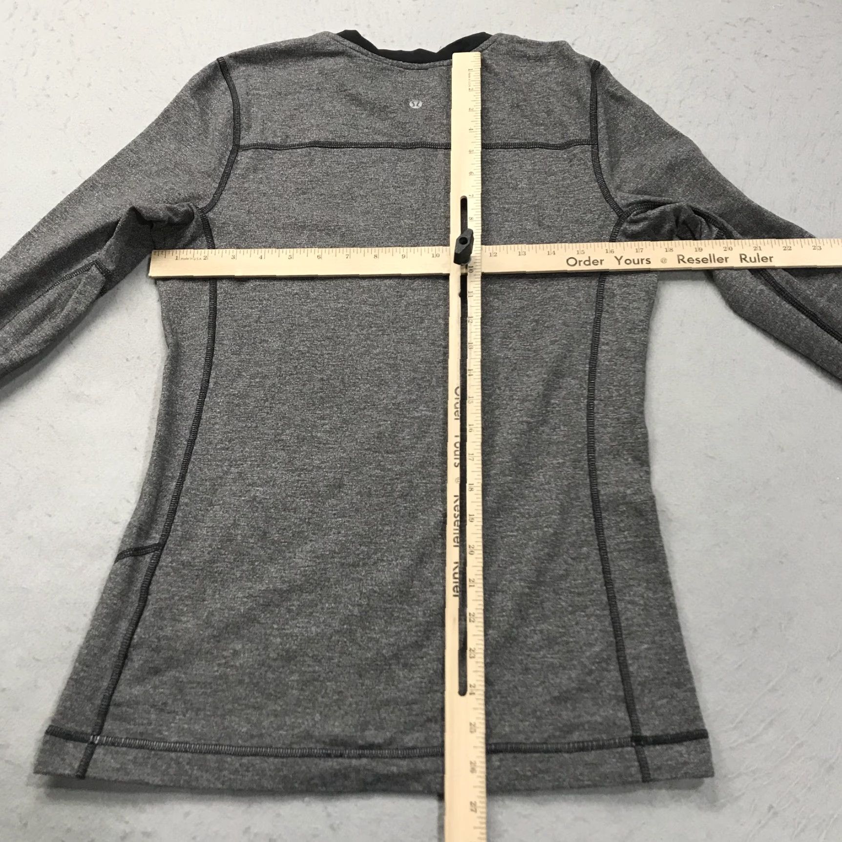 Lululemon Lululemon Shirt Mens Medium Slim Gray Surge Long Sleeve Stretch Gym Yoga Lift Size US M / EU 48-50 / 2 - 6 Thumbnail