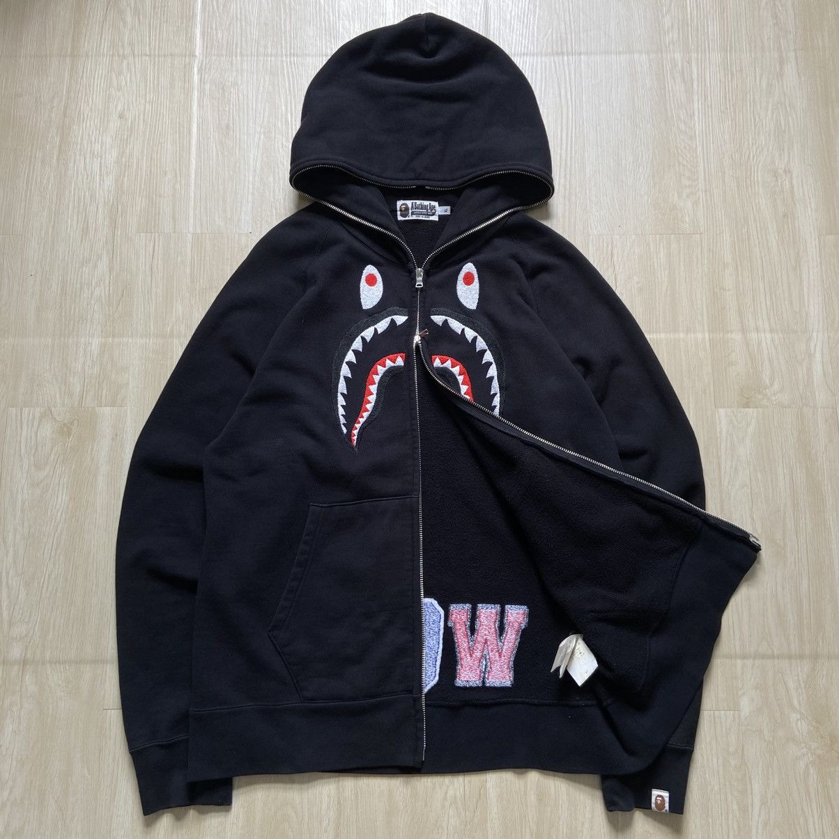 Bape A Bathing Ape BAPE EMBROIDERY SHARK FULL ZIP Size US XL / EU 56 / 4 - 2 Thumbnail