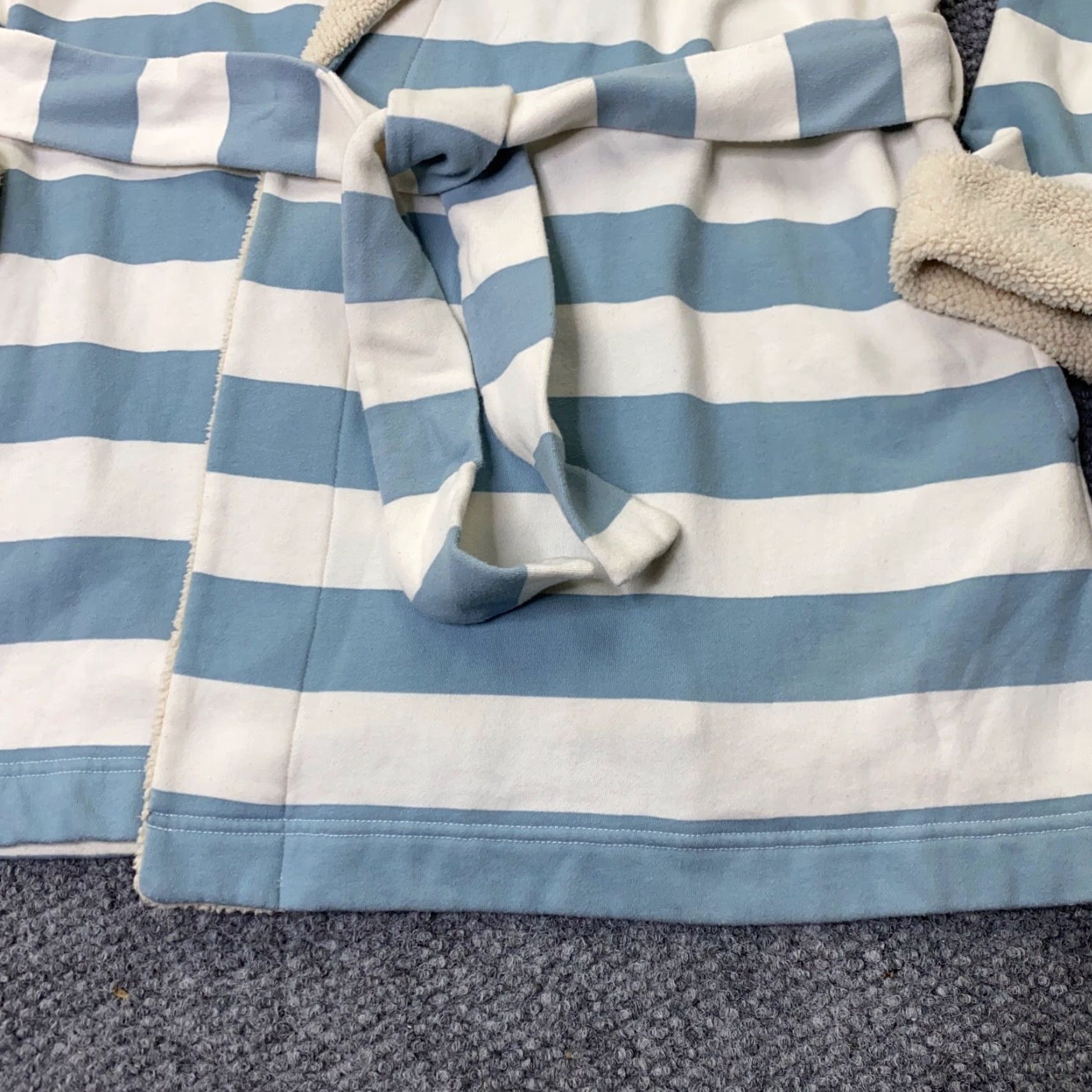Victoria's Secret Victoria's Secret Womens Robe Striped BLUE Medium Cozy Plush Pockets Shirt? Size ONE SIZE - 5 Thumbnail