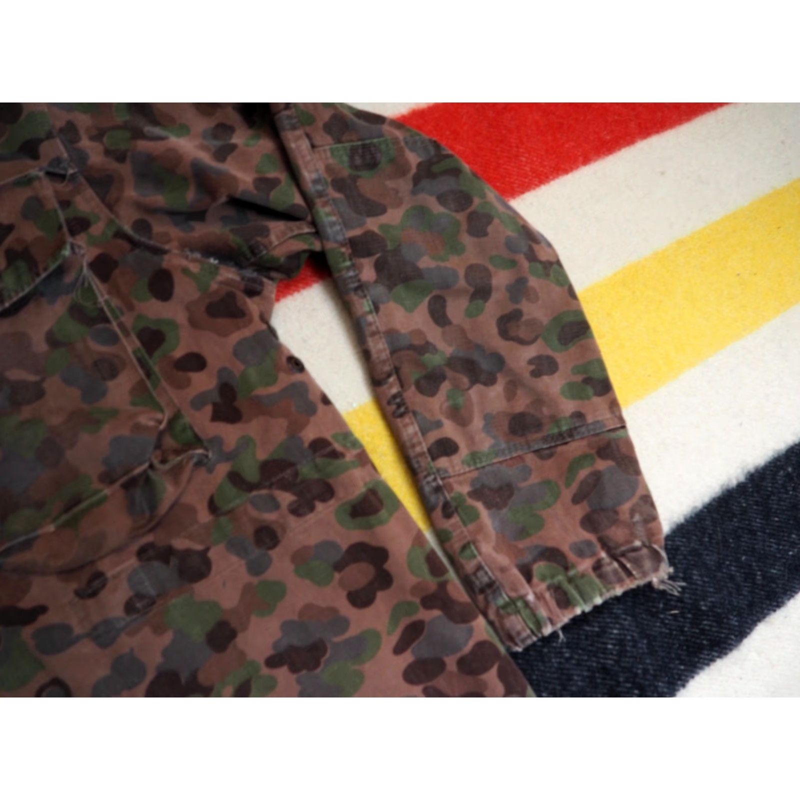 Vintage VINTAGE 60s Austrian KAZ Peadot Military Army Camo Button Parka Jacket Coat Mens L Size US L / EU 52-54 / 3 - 5 Thumbnail