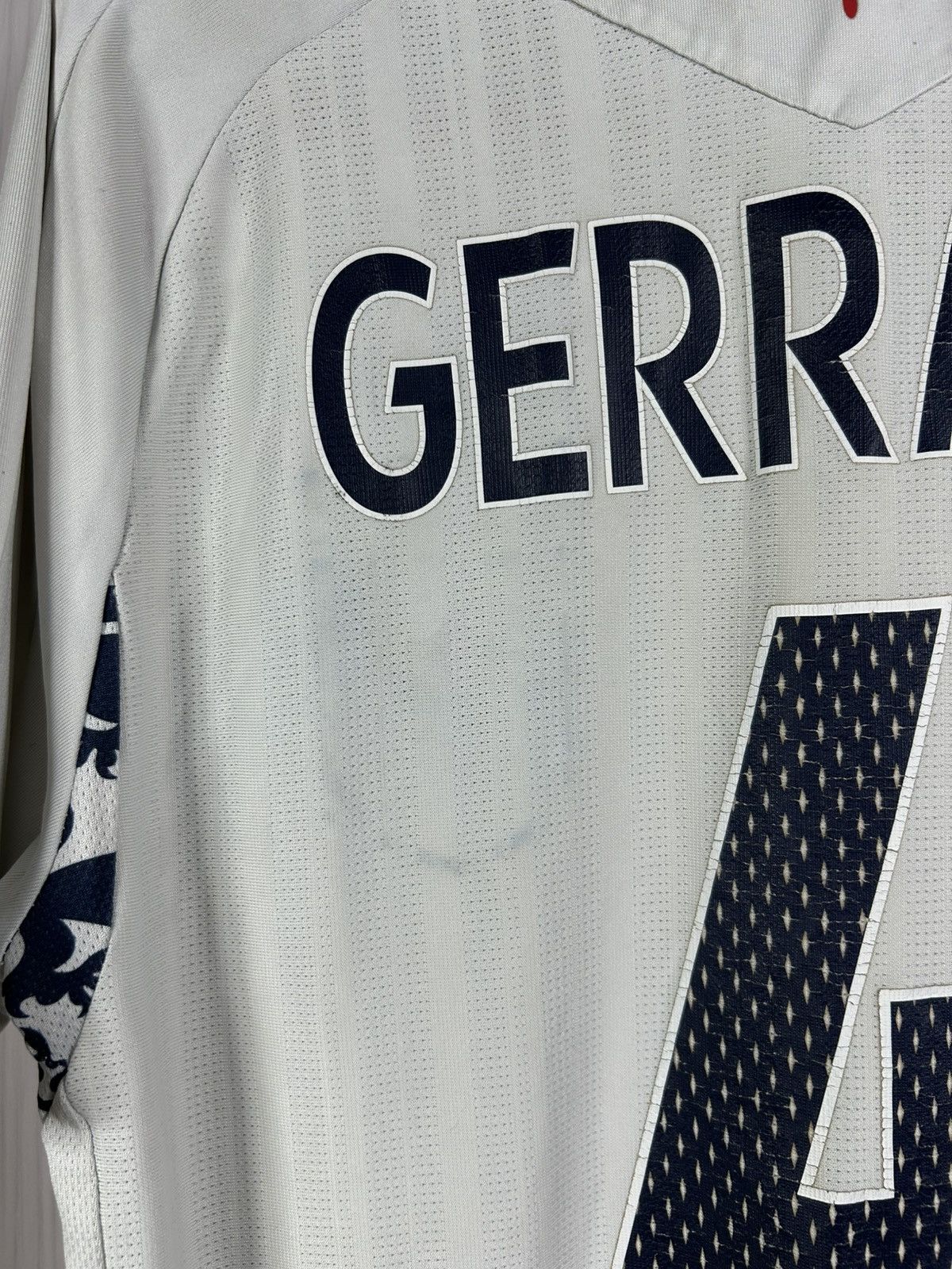 Umbro 4 Gerrard England National Team 2007/09 Home Jersey Umbro Size US S / EU 44-46 / 1 - 17 Thumbnail