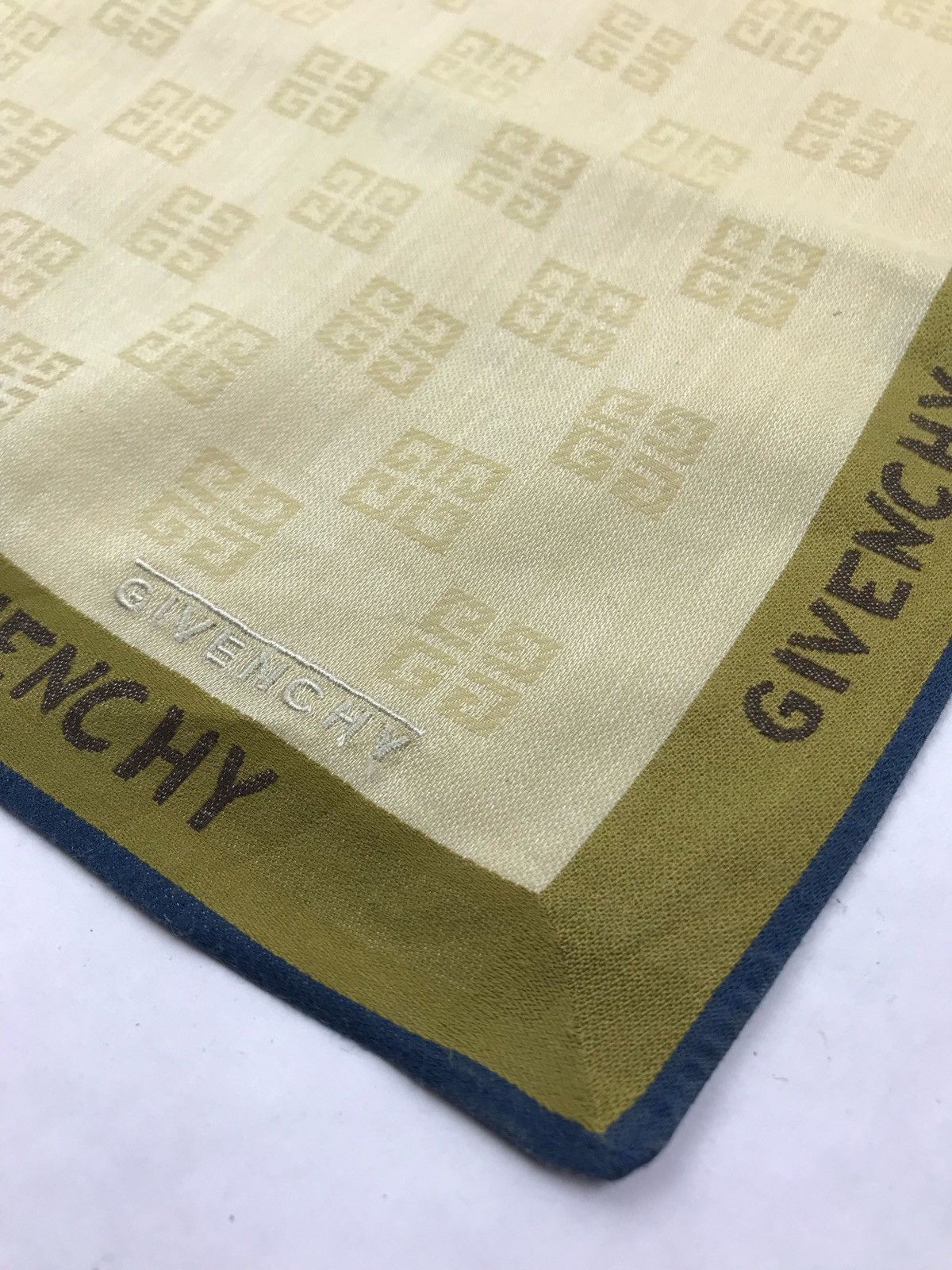 Givenchy Givenchy handkerchief / bandana / Neckerchief Size ONE SIZE - 3 Thumbnail