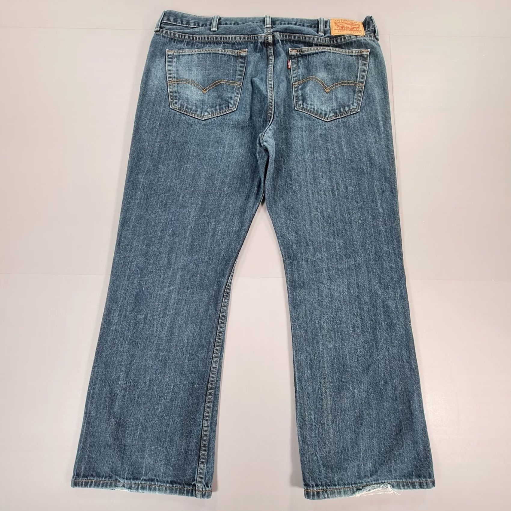 Levi's Levis 527 Jeans Mens Bootcut W42 L30 Blue Denim Zip Fly 5-Pocket Regular Fit Hamilton City USA Modern Vintage: No Size US 42 / EU 58 - 6 Thumbnail