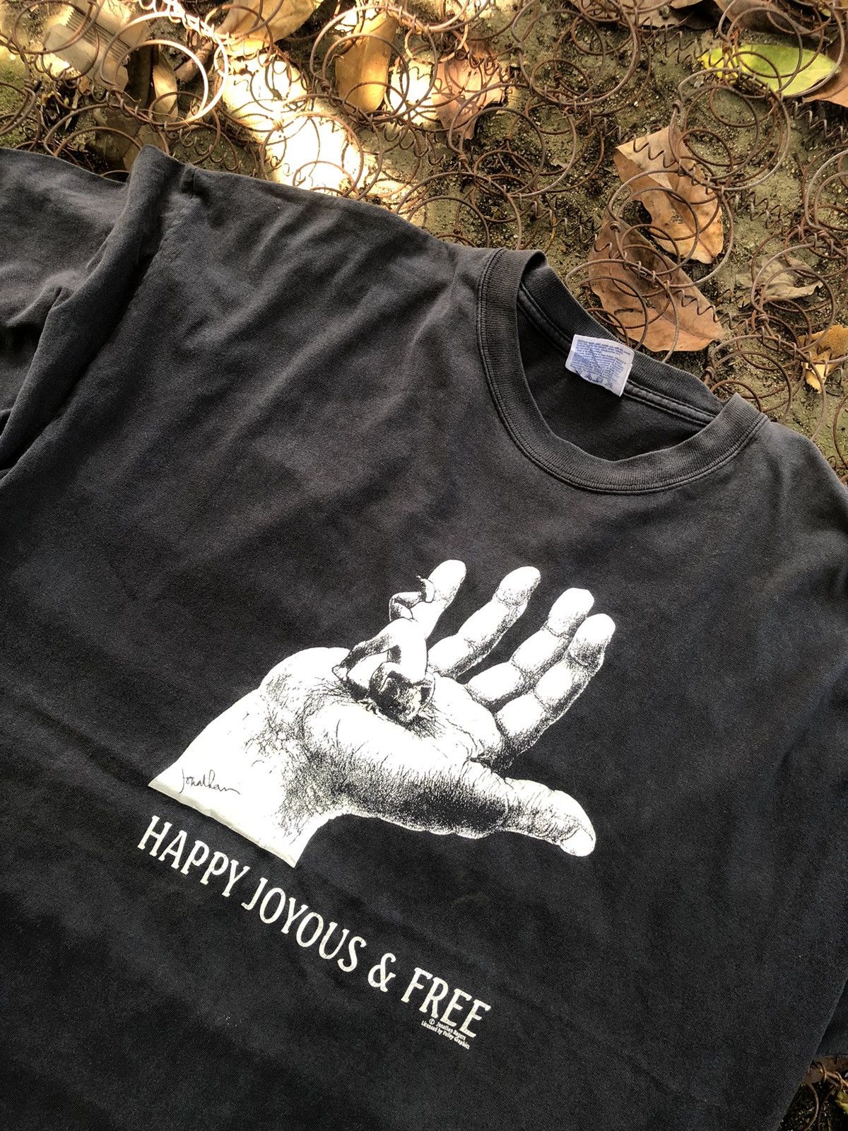 Japanese Brand × Vintage Vintage Art Jonathan Rogers Happy Joyous & Free Tshirt Size US XXL / EU 58 / 5 - 2 Thumbnail