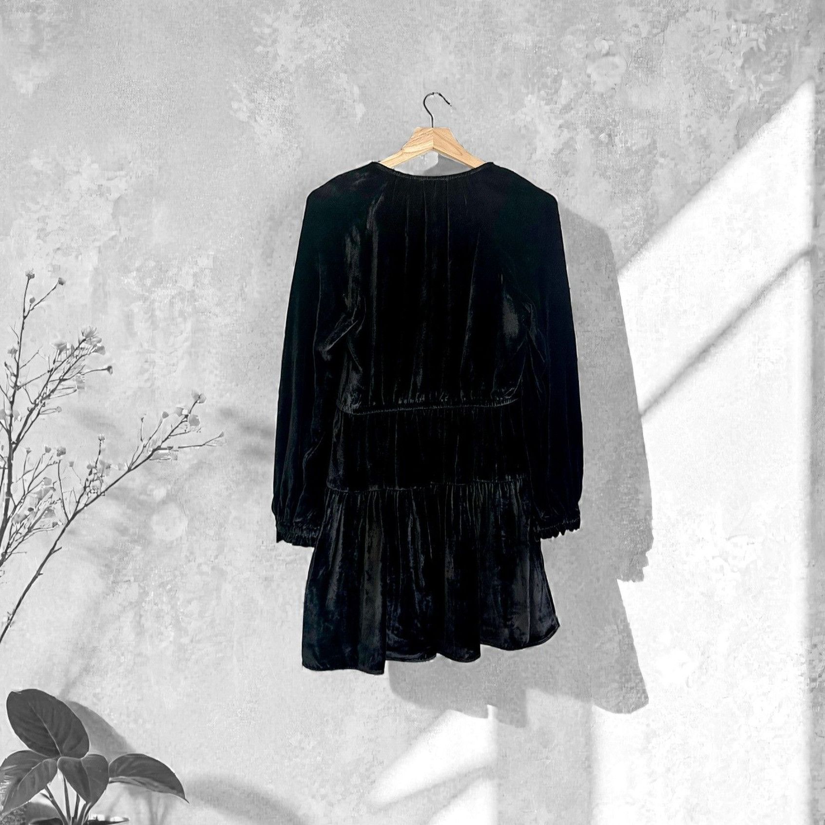 Ulla Johnson ULLA JOHNSON Audrey Tiered Puff-sleeve Velvet Mini Dress In Size M / US 6-8 / IT 42-44 - 2 Thumbnail