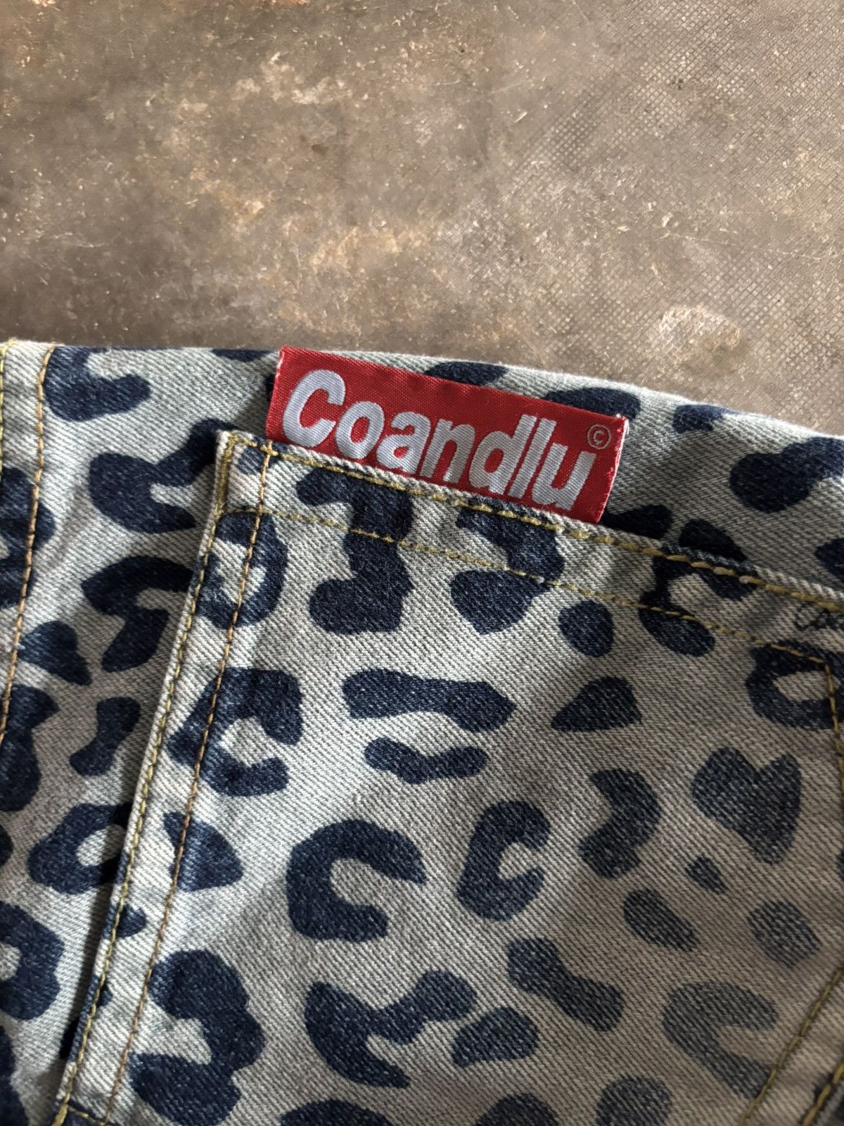20471120 SUPER SICK LEOPARD CHEETAH OVERPRINT CO&LU JEANS Size US 28 / EU 44 - 12 Thumbnail