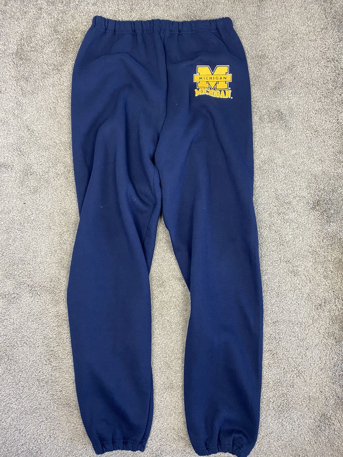 Vintage Vintage 90s navy u of m russell athletic sweatpants Size US 32 / EU 48 - 2 Thumbnail