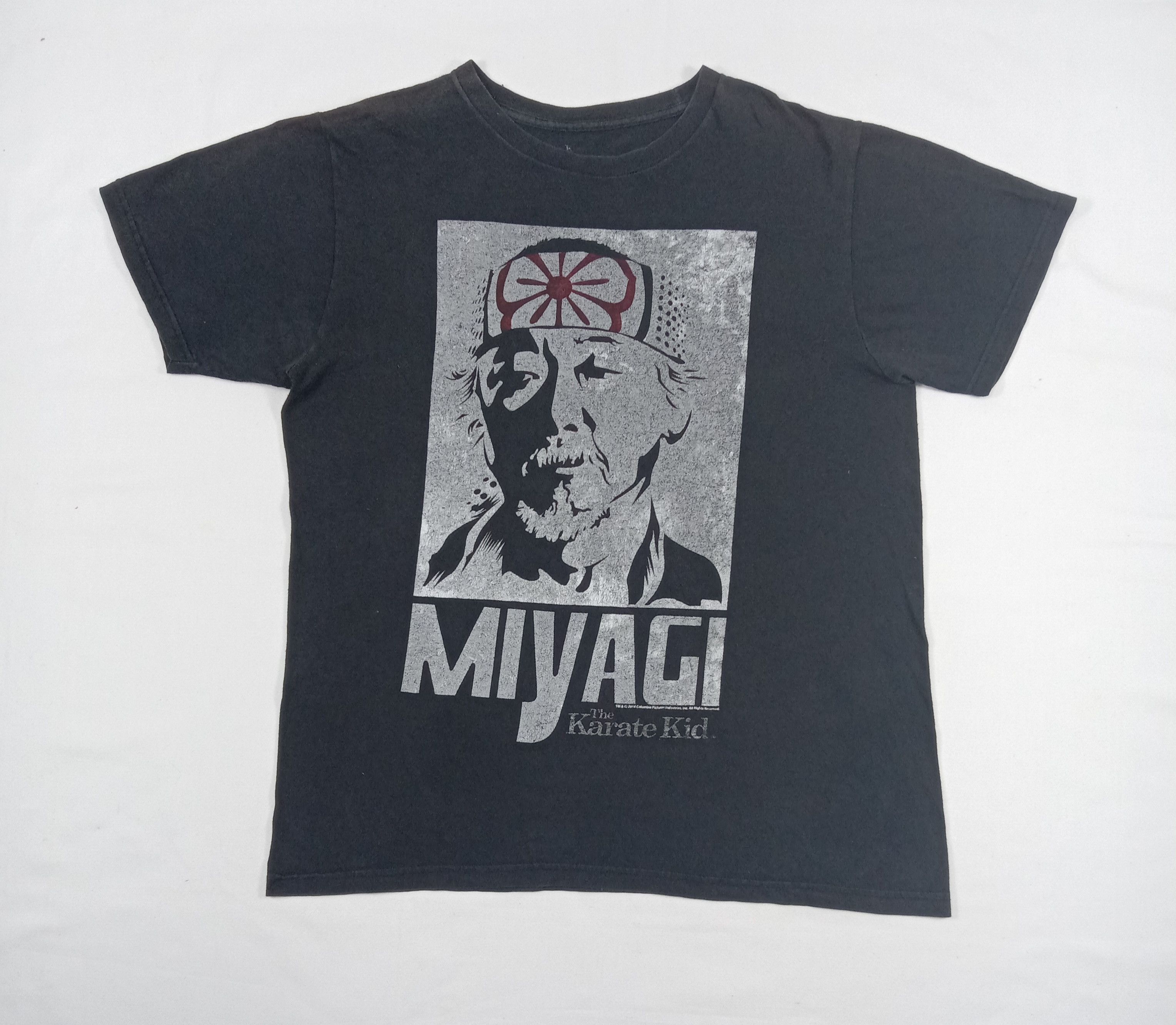 Japanese Brand Vintage Movie The Karate Kid Master MIYAGI Over Printed Tee Size US L / EU 52-54 / 3 - 1 Thumbnail
