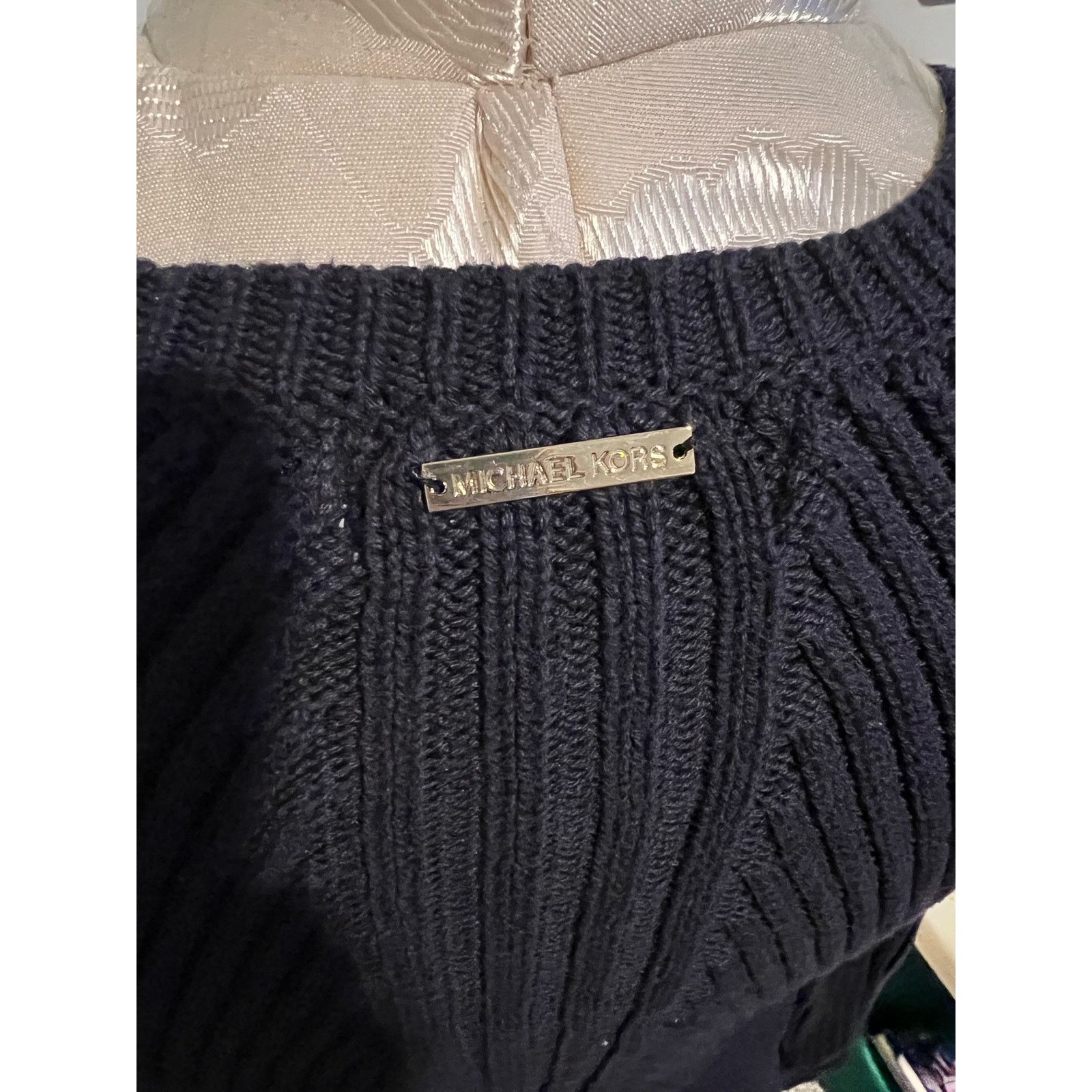 Michael Kors Michael Kors Long Sleeve Studded Crewneck Sweater Medium Size M / US 6-8 / IT 42-44 - 5 Thumbnail