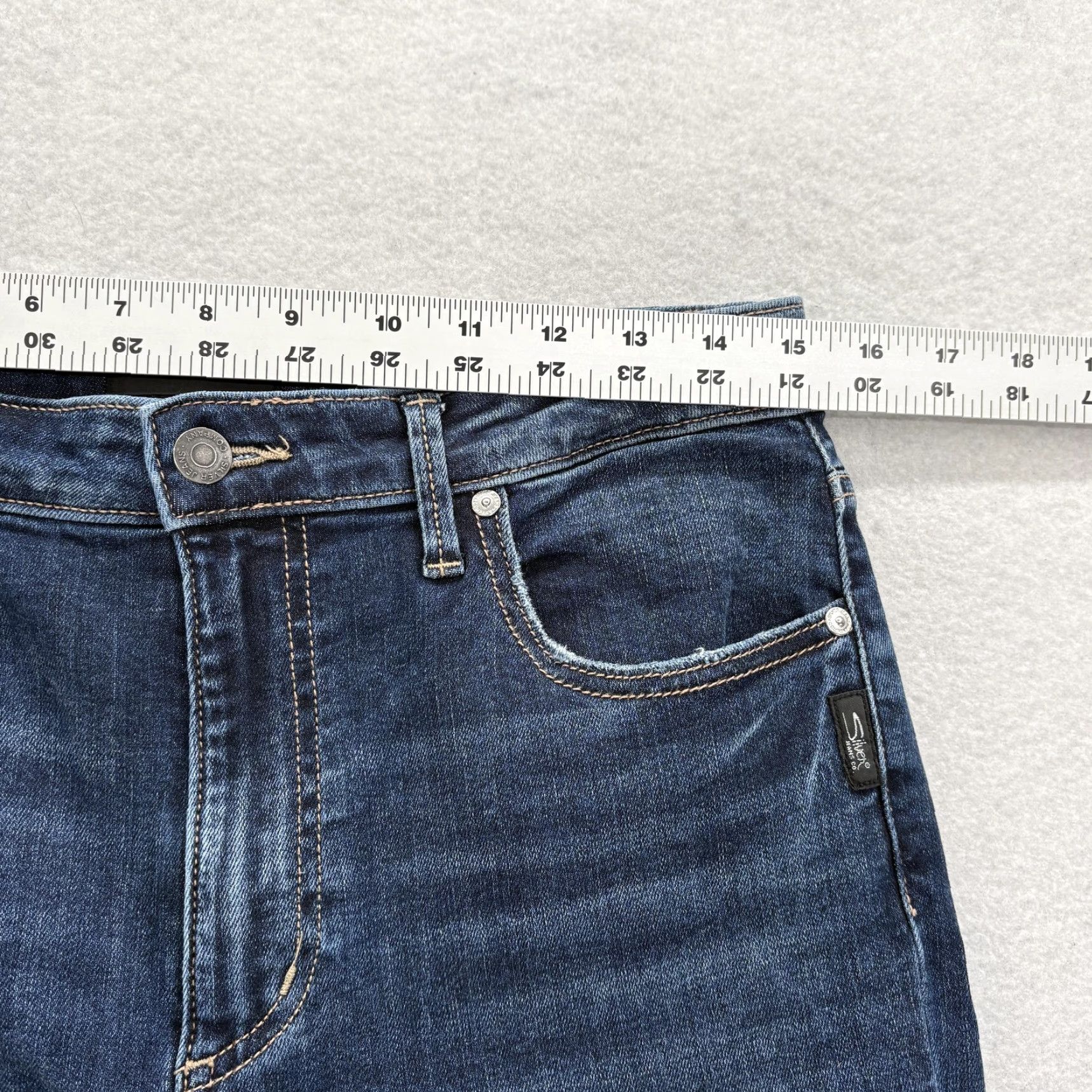 Silver Jeans Co. Silver Jeans Womens Slim Straight 30x31 Blue Wash Den­­im Grunge Isbister Straight Jeans Size 30" / US 8 / IT 44 - 6 Thumbnail