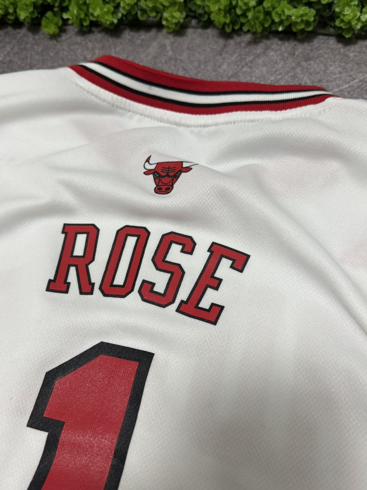 Adidas Adidas ROSE Chicago Bulls Jersey 2012 Size US XL / EU 56 / 4 - 13 Thumbnail