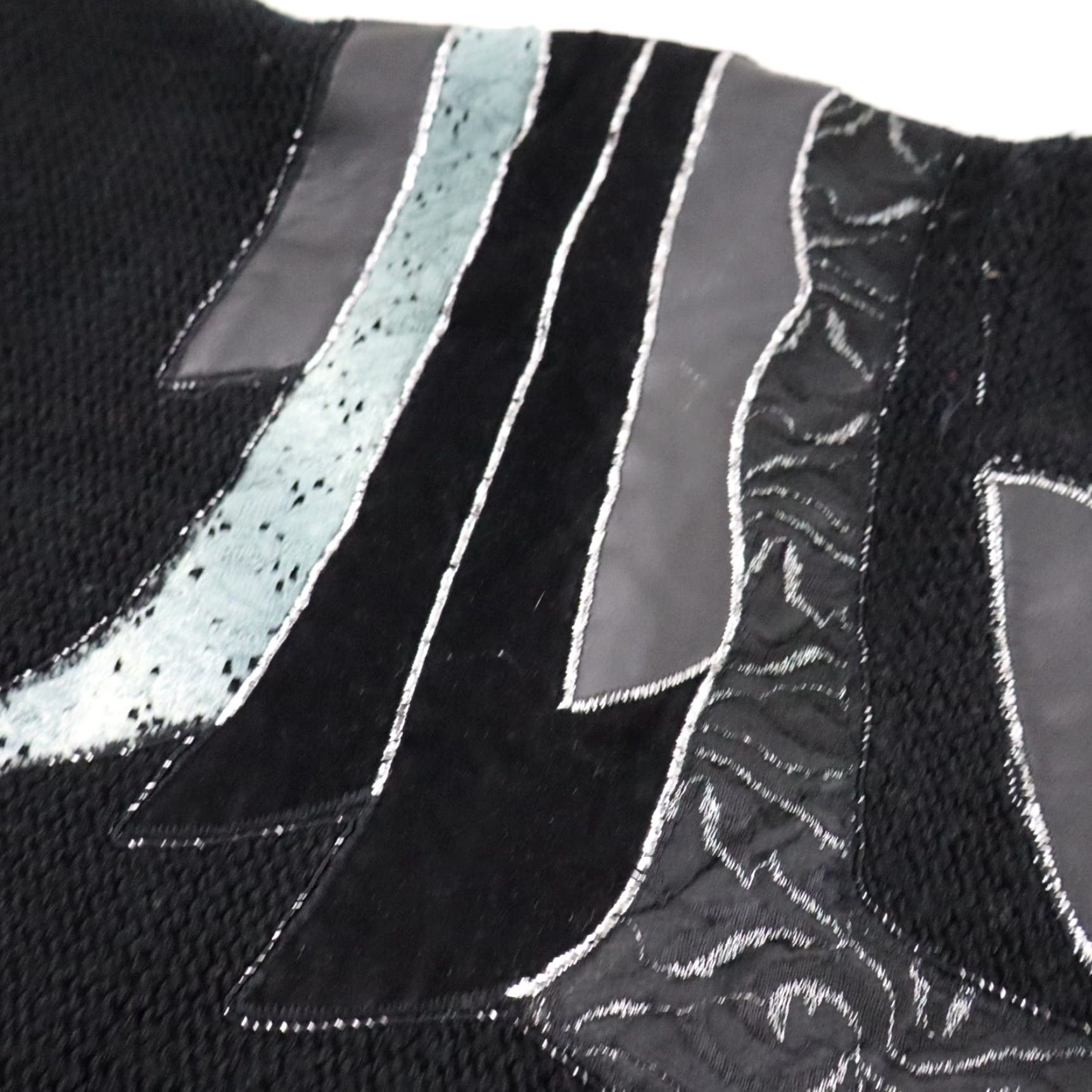 Vintage VINTAGE Carducci Sweater Mens M Black Chunky-Knit Crew Neck 3d Embellished Ribbon Lace 80s 90s Dad Core Pullover Modern Retro Style/Coogi-inspired Size US M / EU 48-50 / 2 - 5 Thumbnail