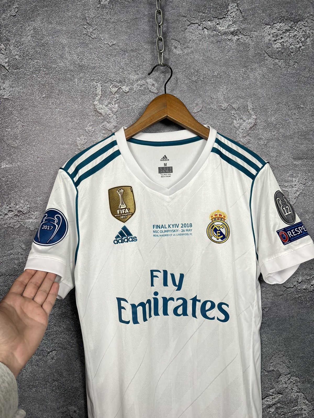 Adidas Adidas #8 Toni Kross Real Madrid Final Kiev 2018 Jersey Size US M / EU 48-50 / 2 - 5 Thumbnail