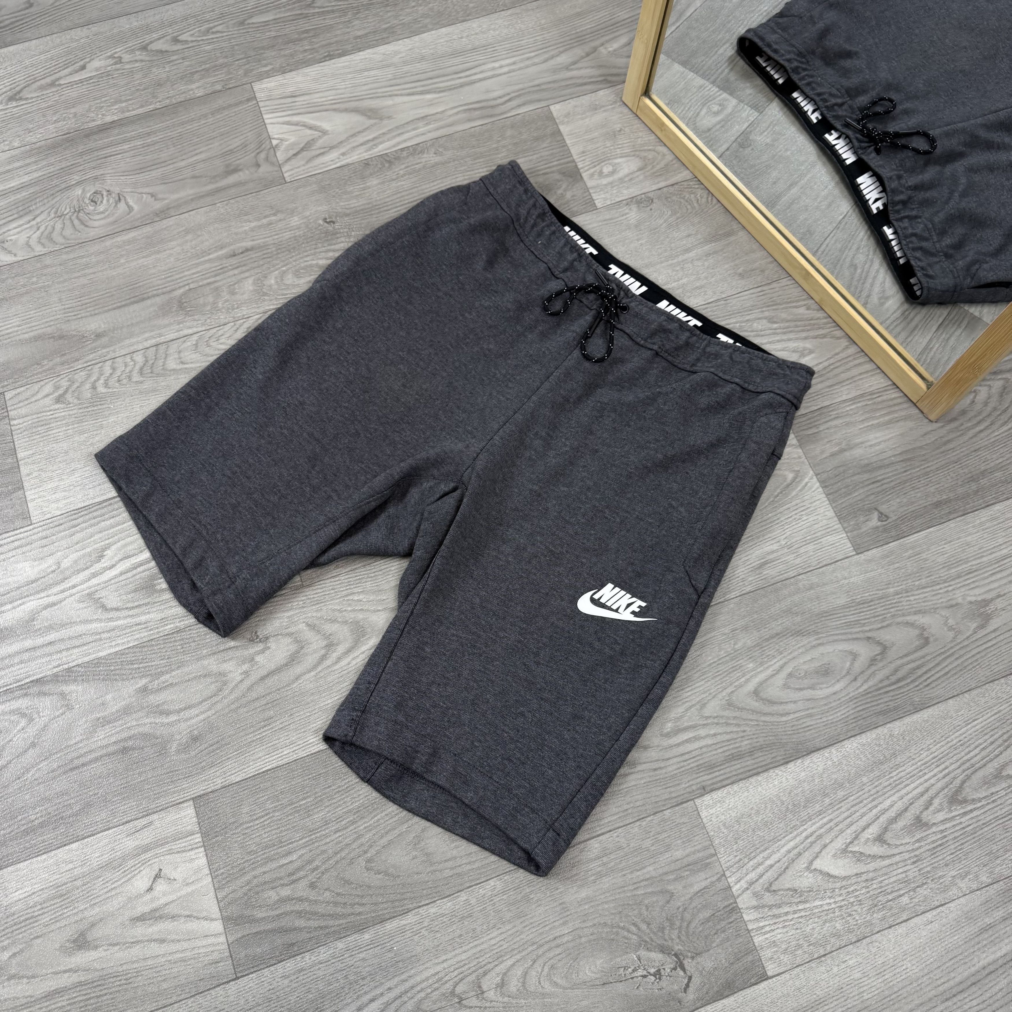 Nike Nike Grey Shorts Size US 30 / EU 46 - 4 Thumbnail