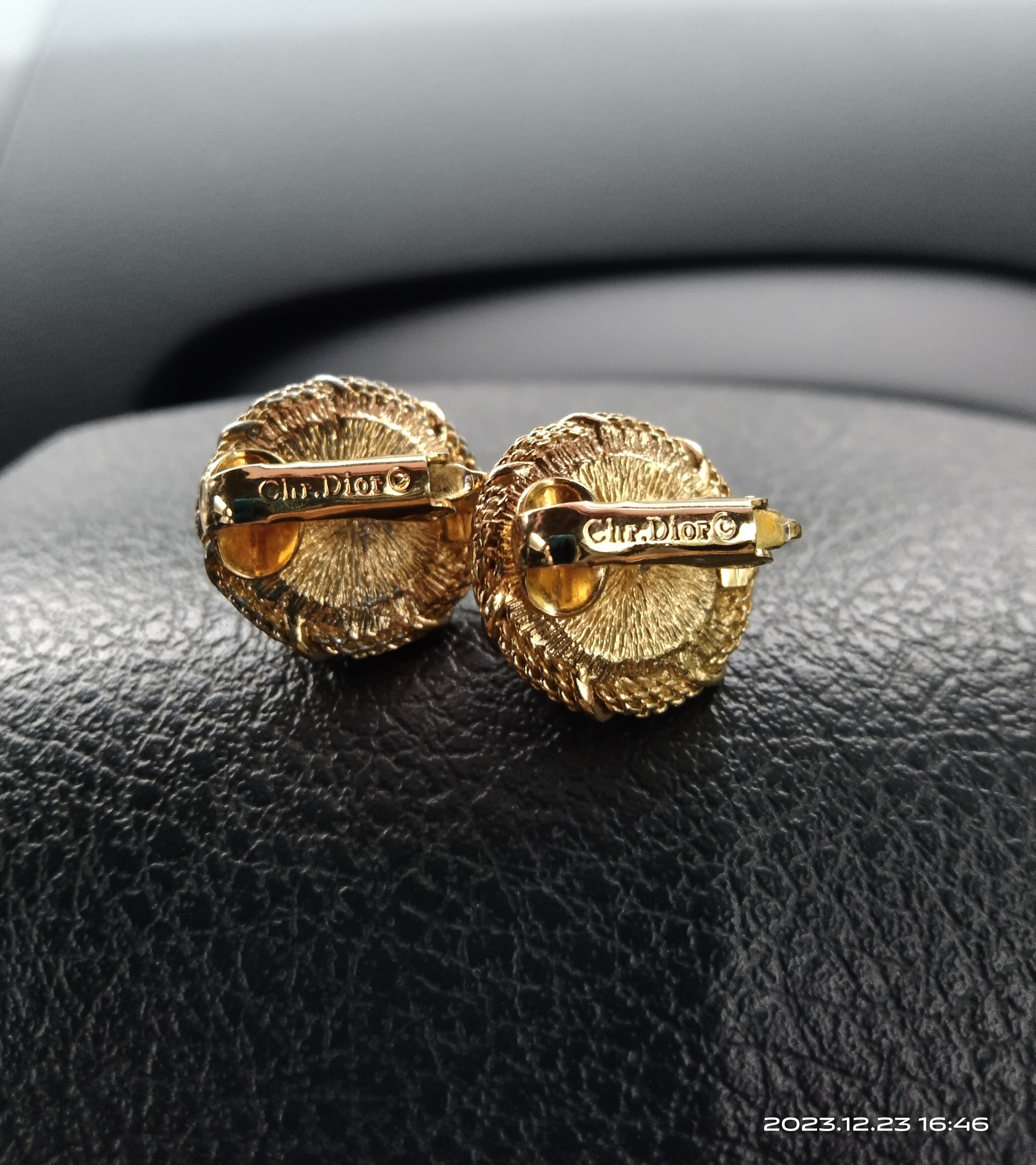 Dior VINTAGE 90s CHRISTIAN DIOR PEARL GOLD CLIP ON EARRING Size ONE SIZE - 5 Thumbnail
